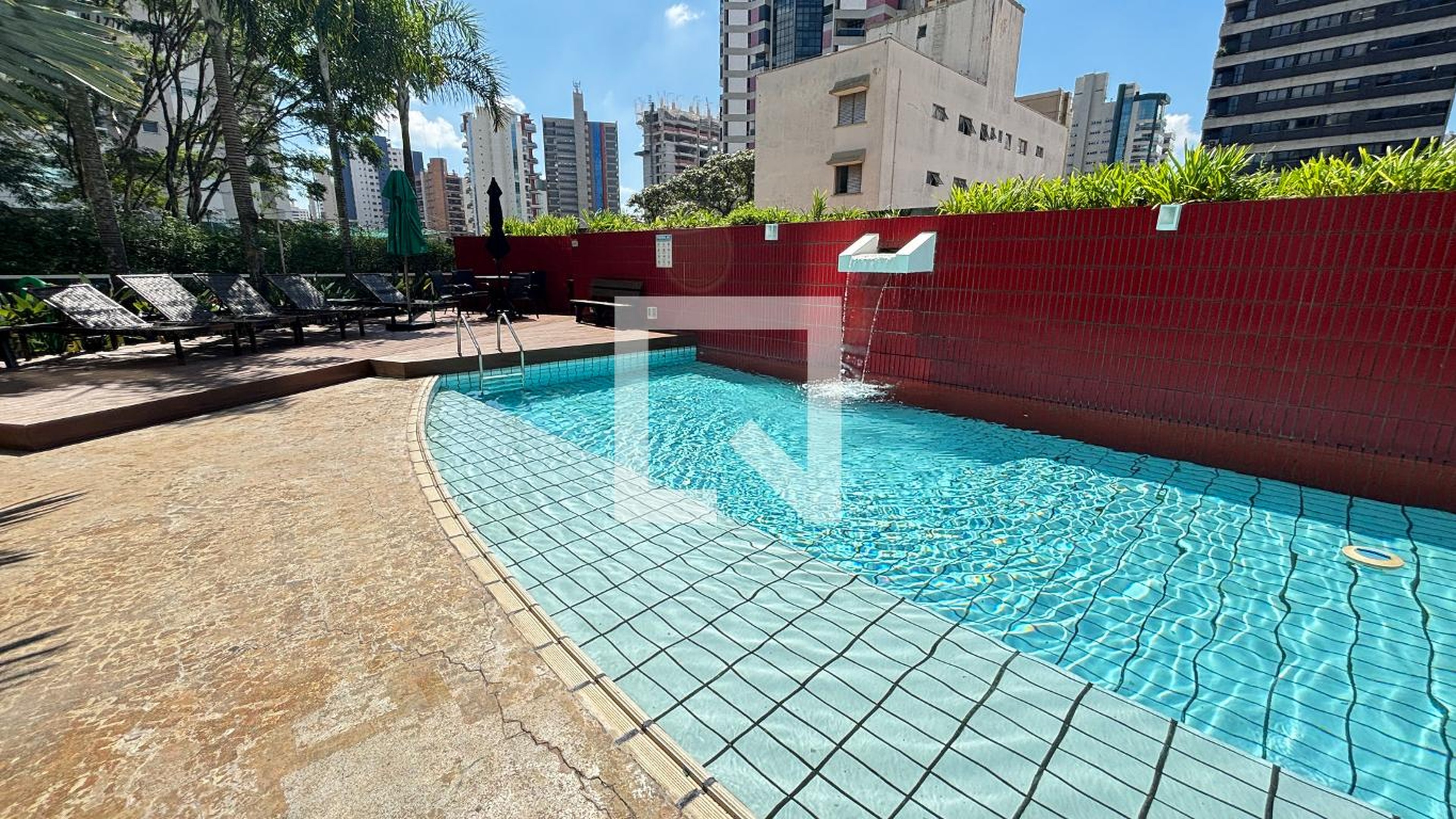 Piscina - Edifício Calder