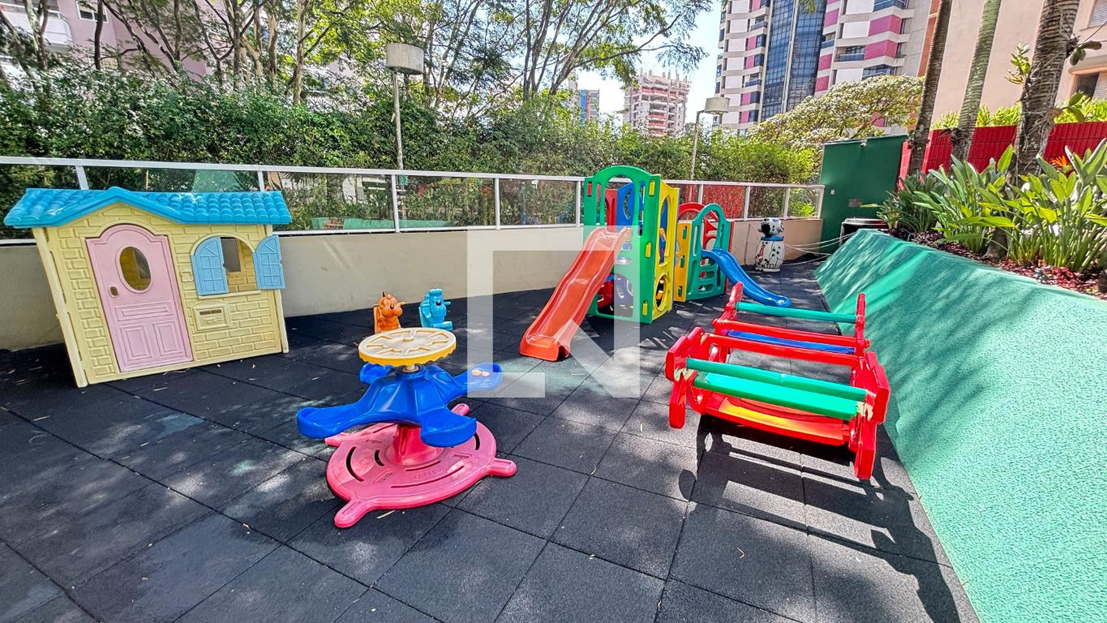 Playground - Edifício Calder