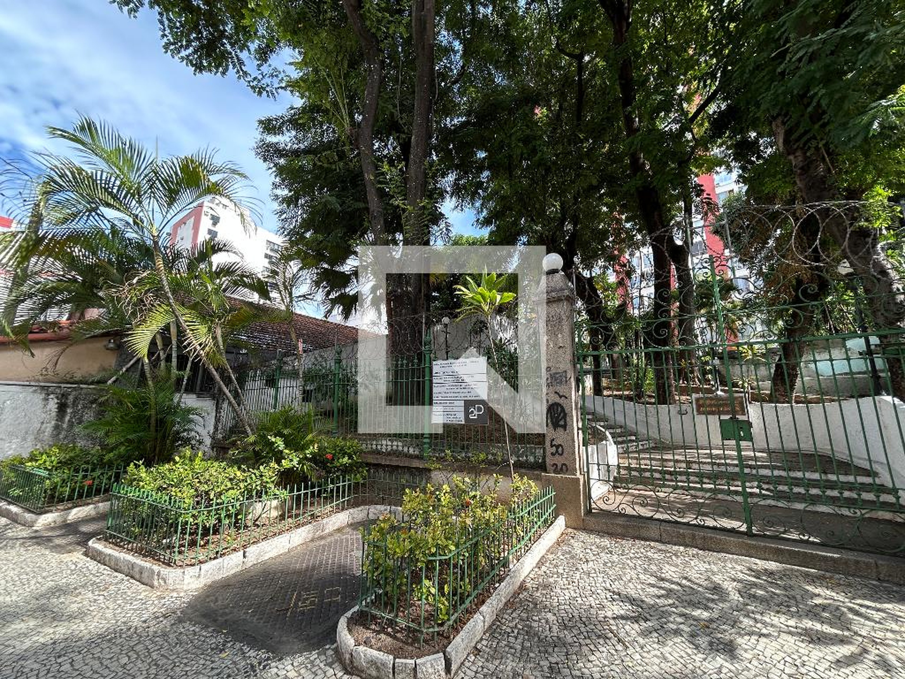 Fachada Residencial Duque de Caxuas