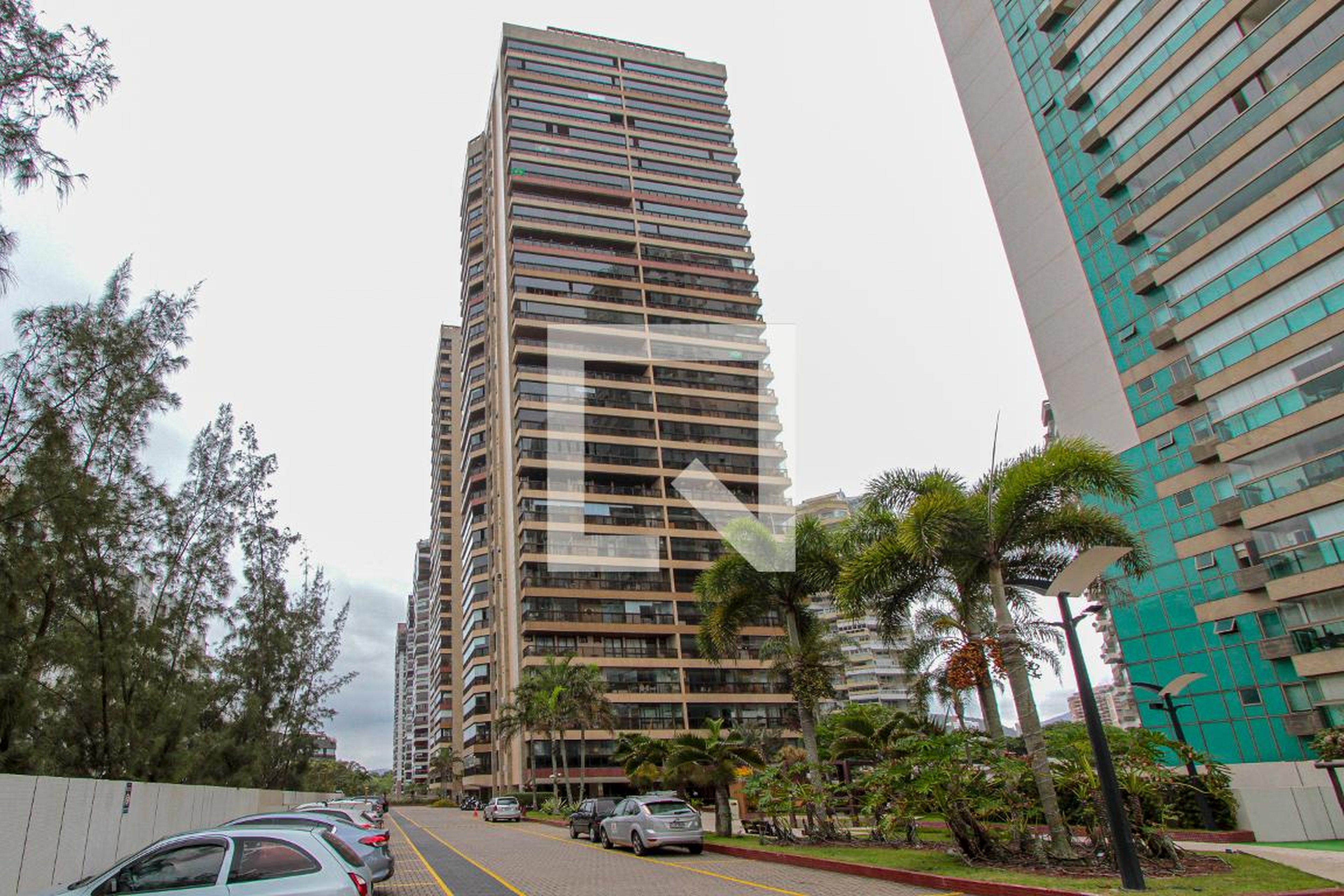 Fachada Condomínio Barra Summer Dream