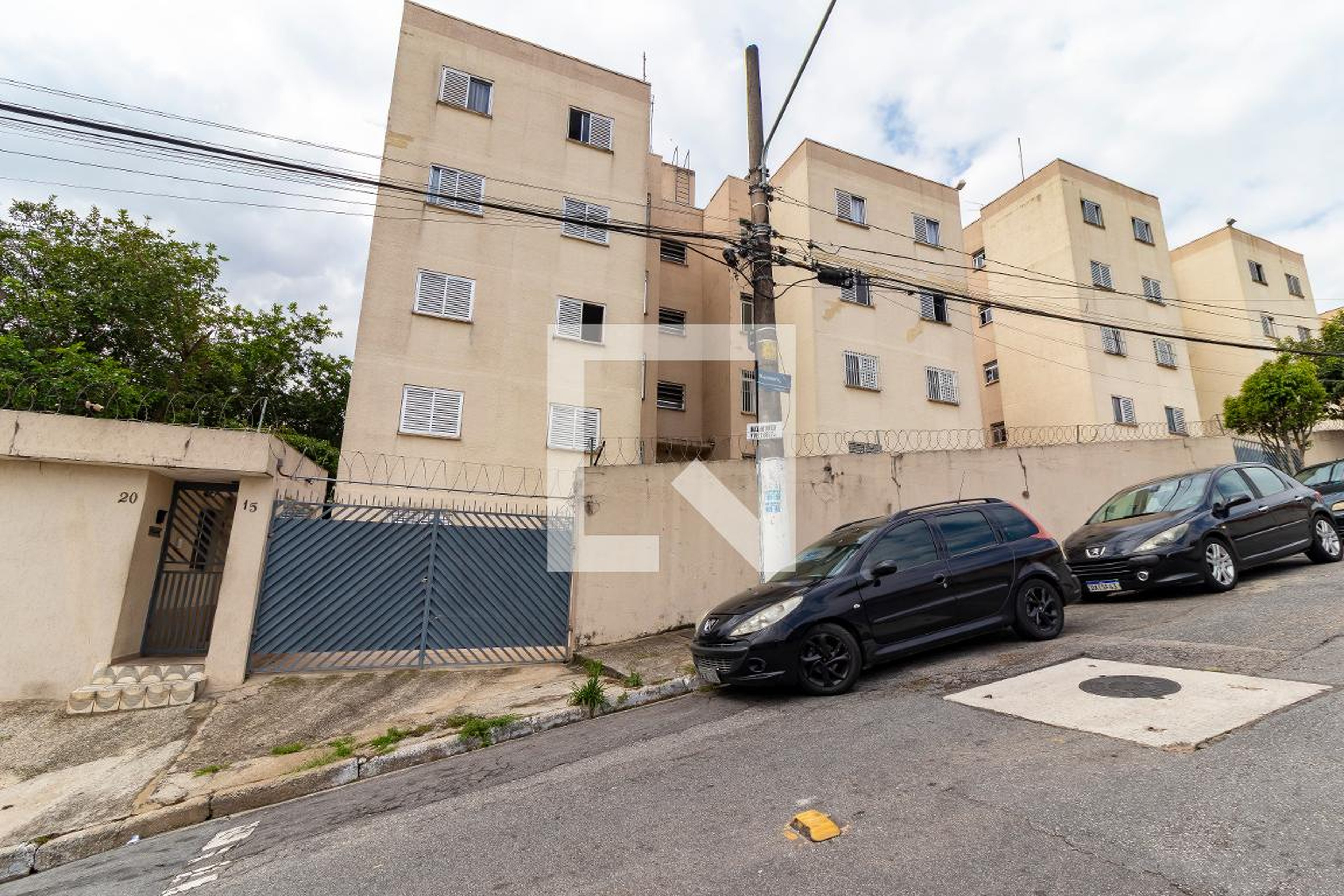Fachada Condomínio em Rua Mexiris, 18