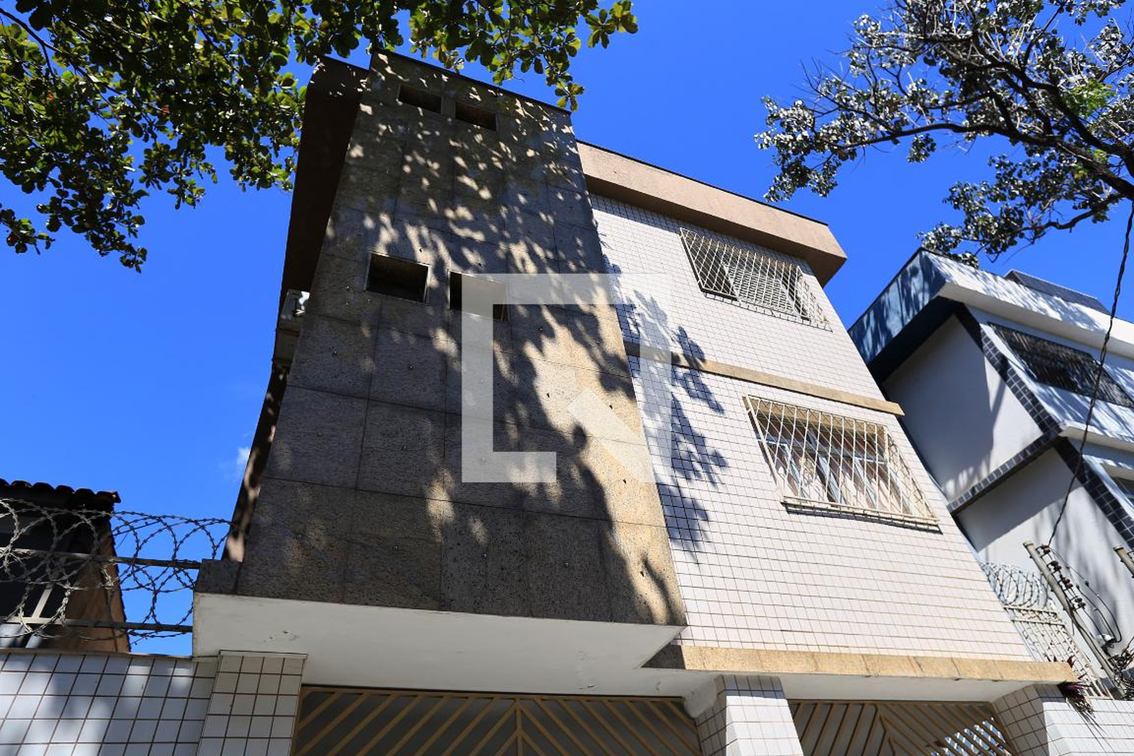 Fachada Condomínio em Rua Antônio Dias, 225