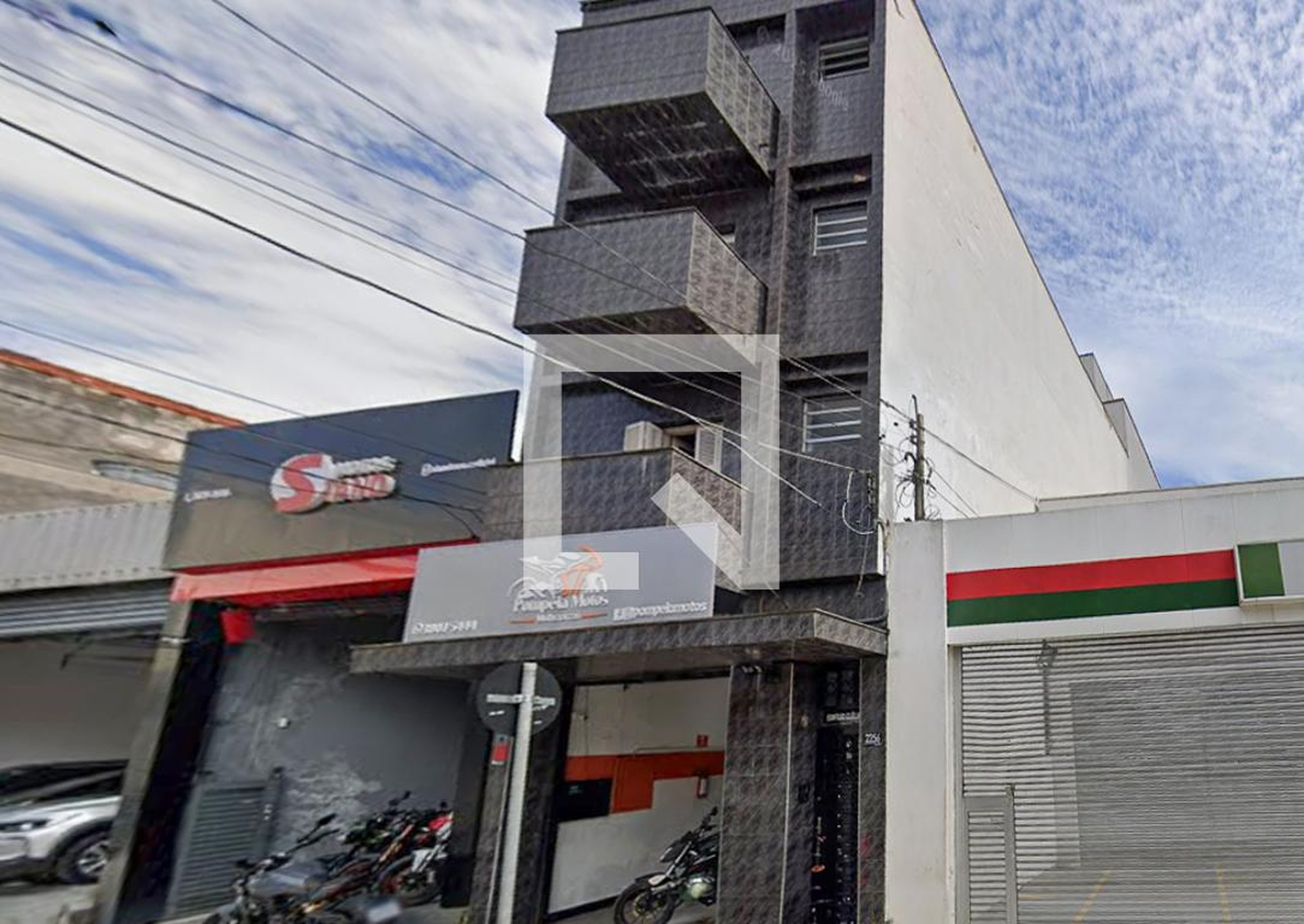 Fachada Condomínio em Rua Clélia, 2256