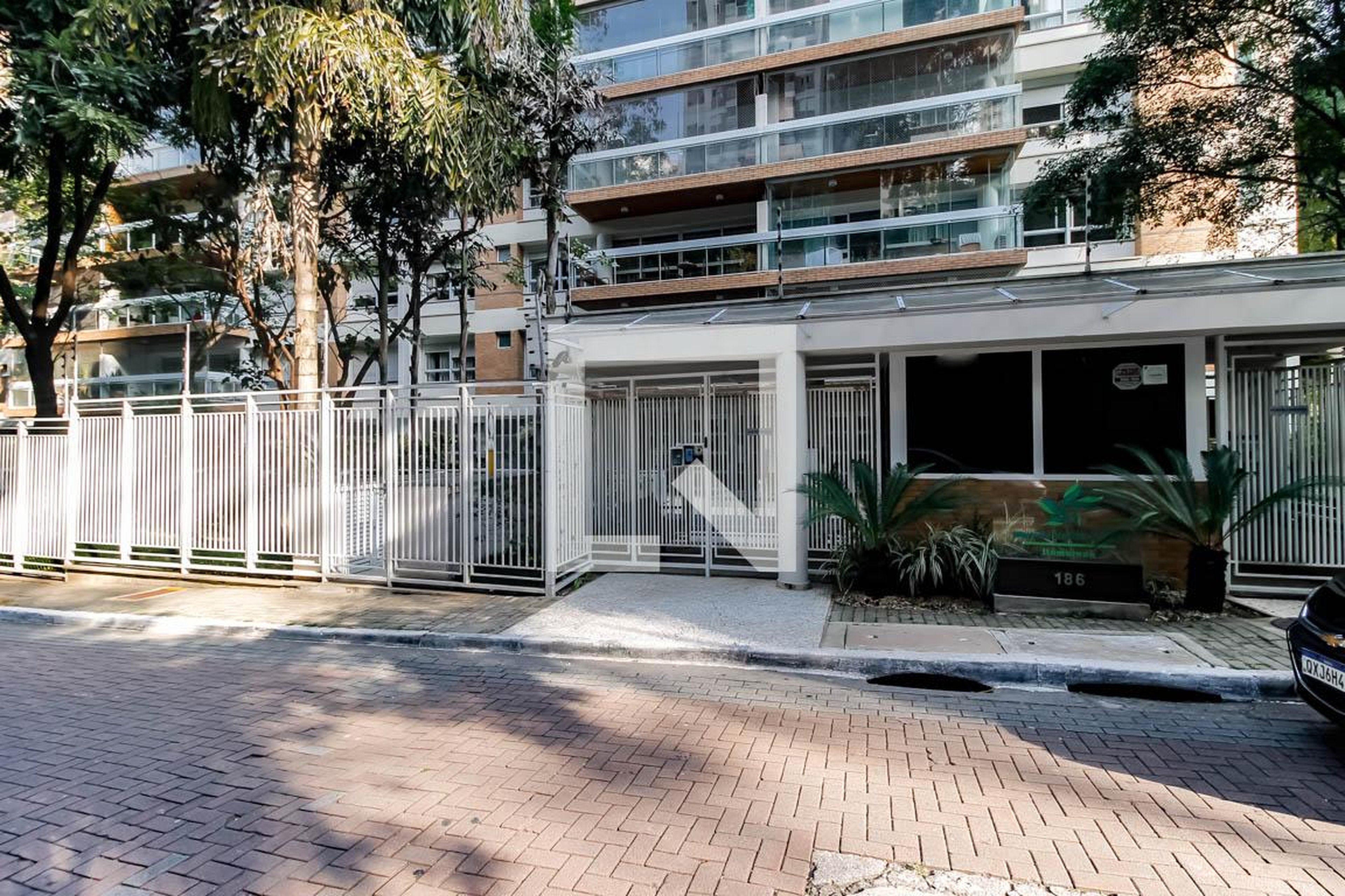 Fachada do Prédio Condomínio Passeio de Itanhatim