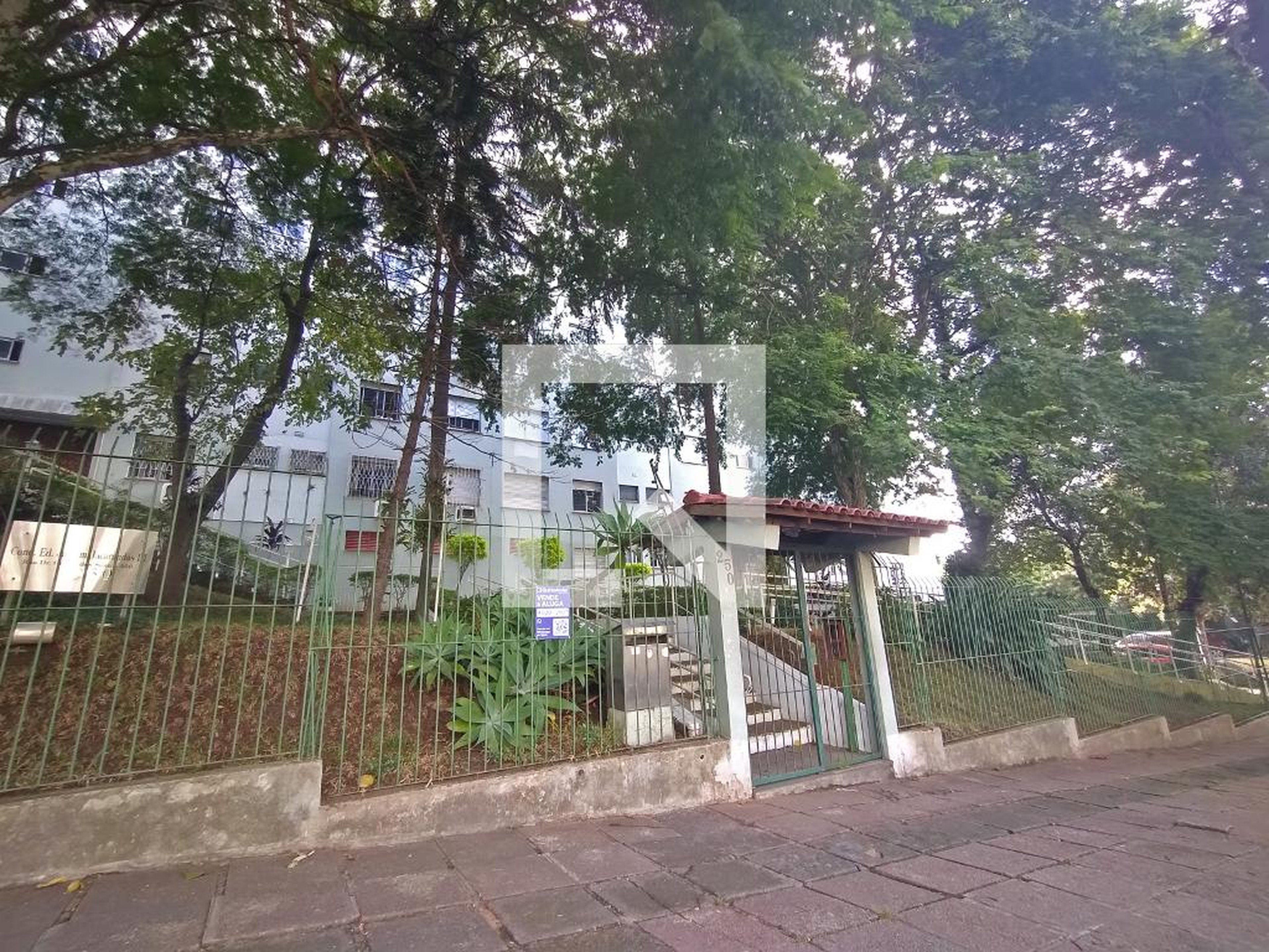 Fachada Condomínio Jacarandas III