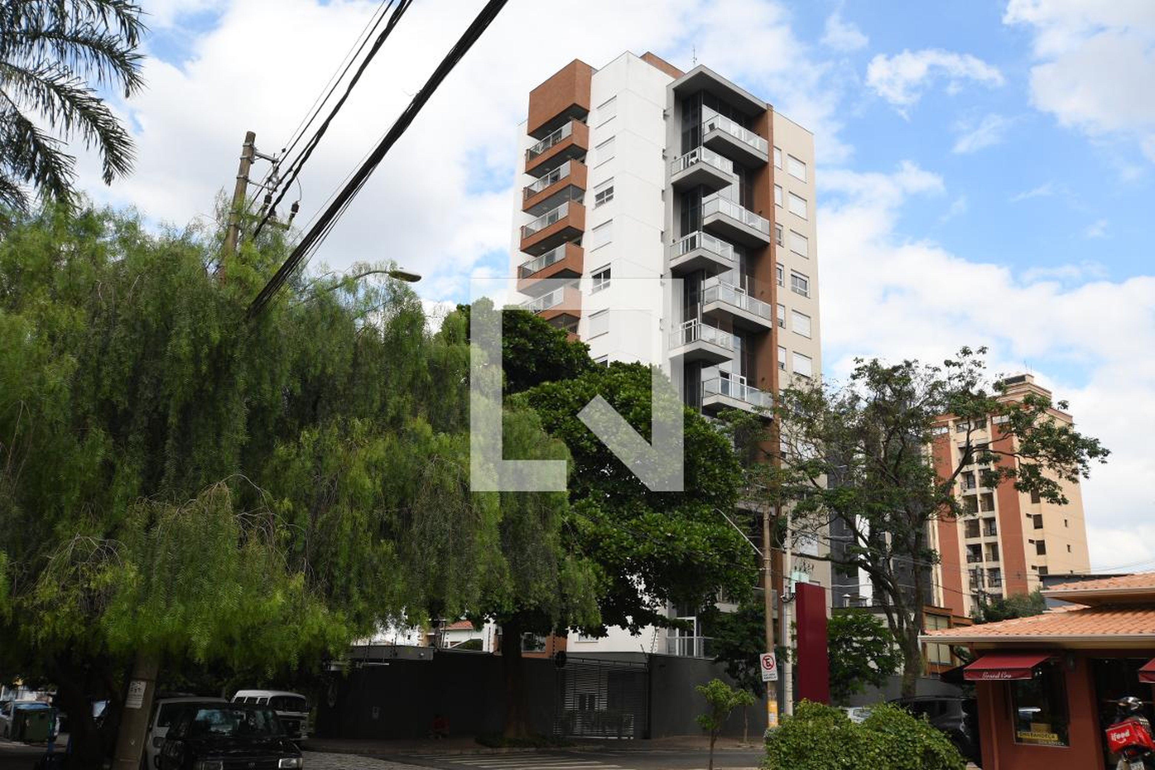 Fachada do Prédio Condomínio Parigi