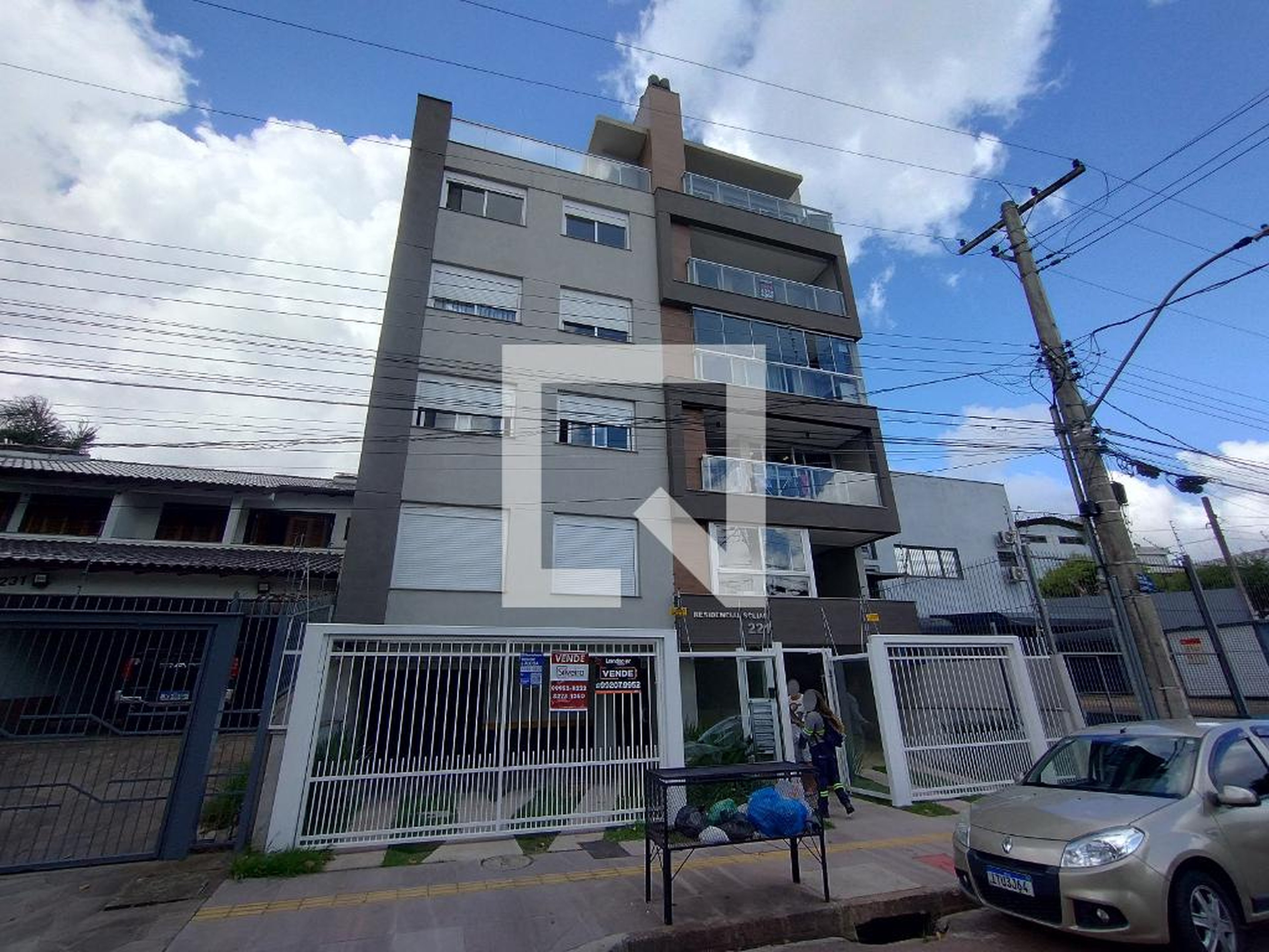 Fachada Condomínio em Rua Luís Fontoura Júnior, 221