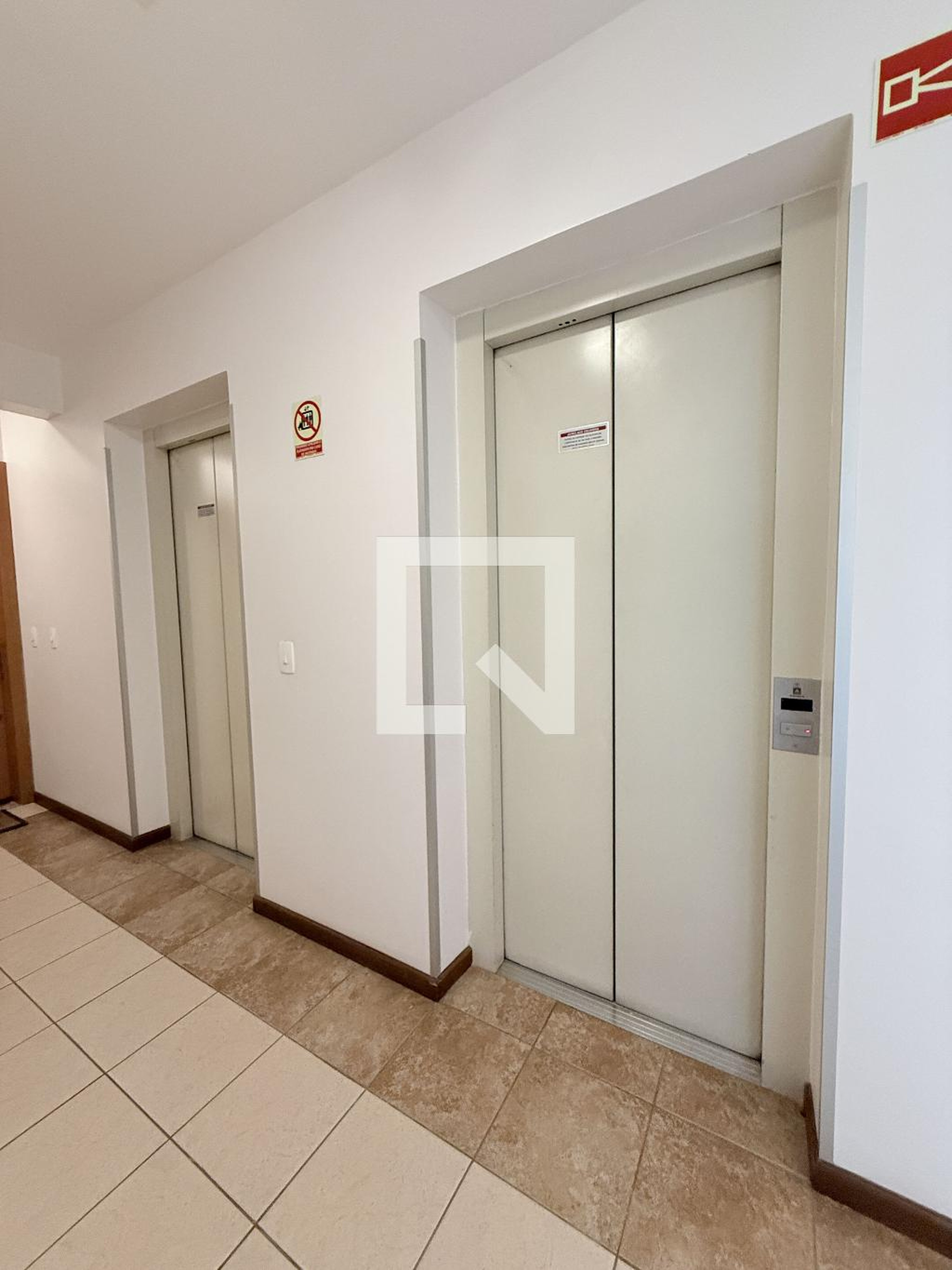 Hall - Santa Bárbara