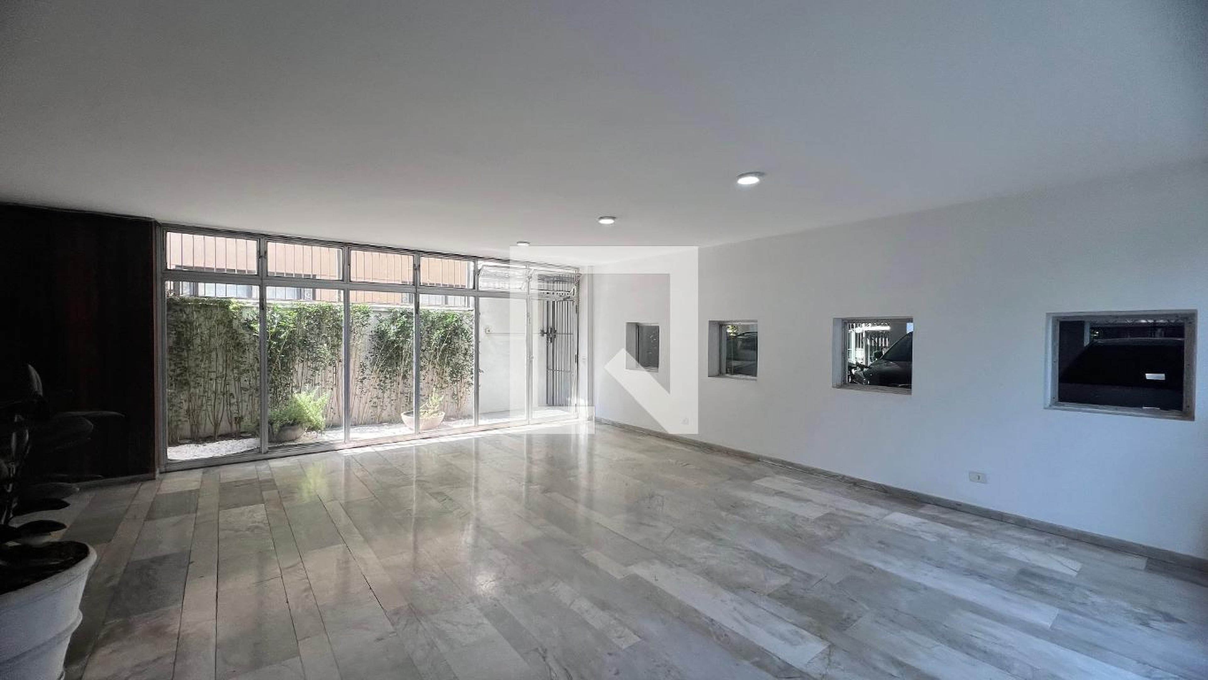 Hall de entrada Condomínio Tucumã