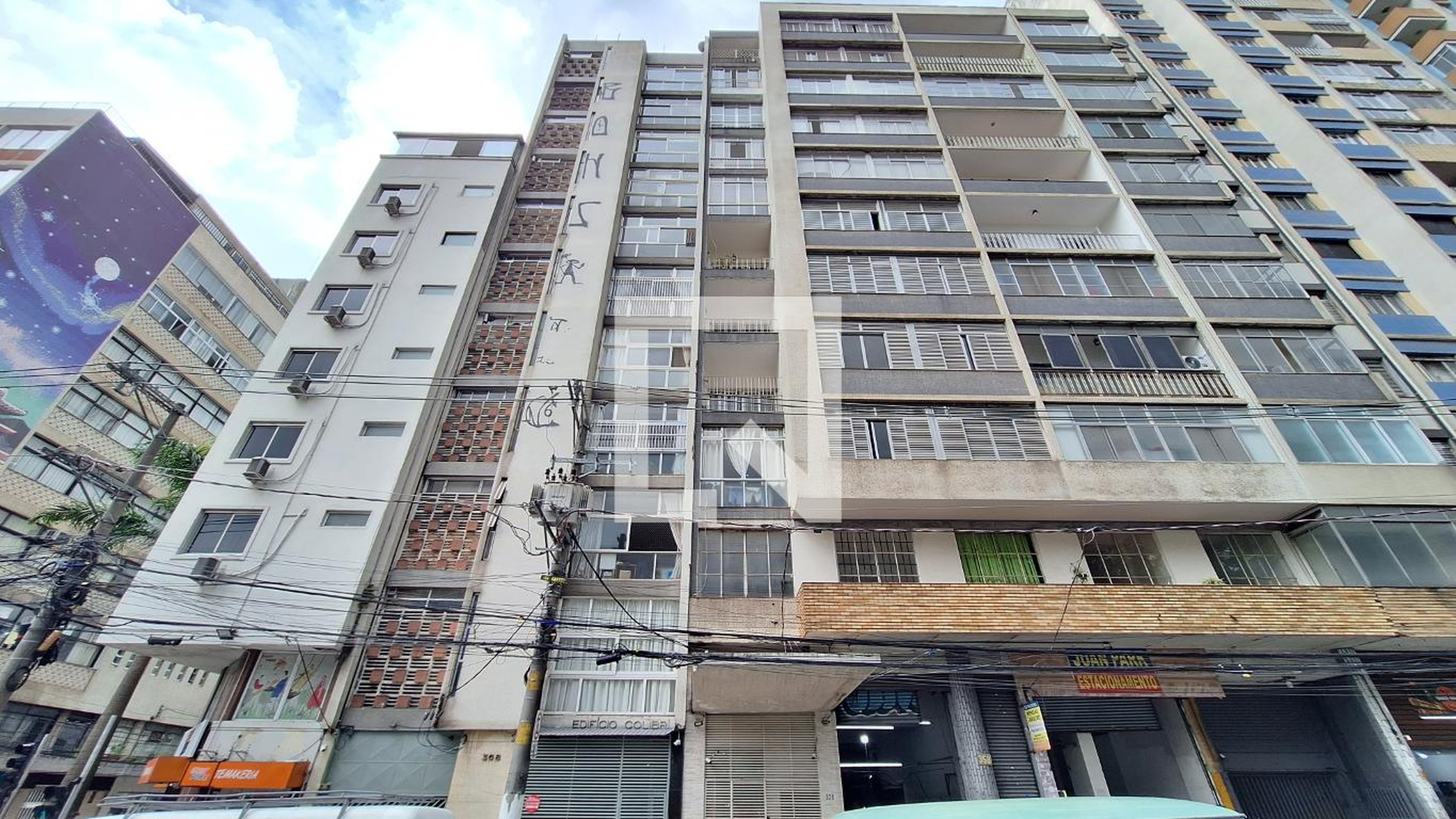 Fachada Condomínio em Rua Ribeiro de Lima, 362