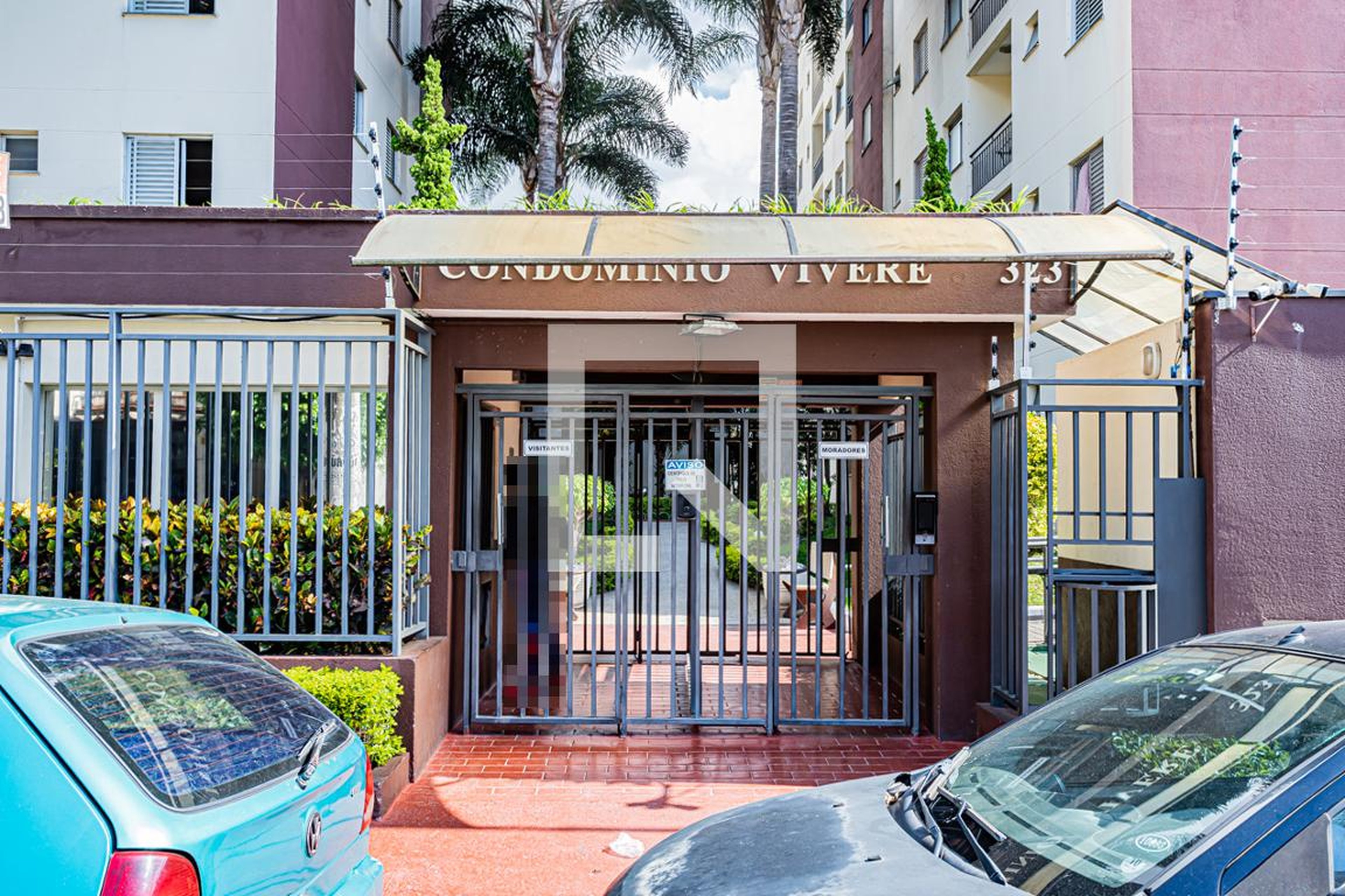 Fachada Condomínio em Rua Monjolo, 36