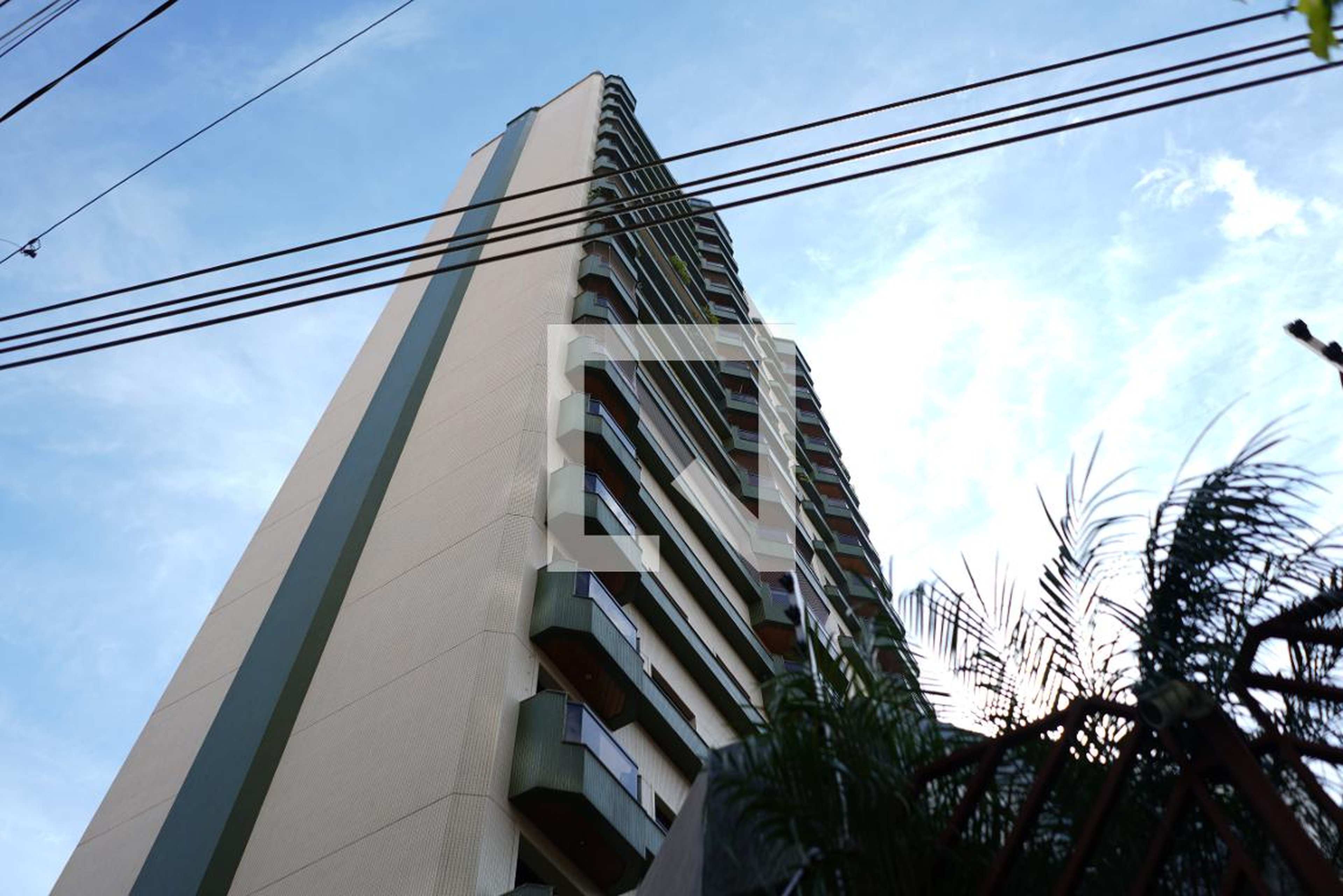 Fachada Condomínio Queen Elizabeth