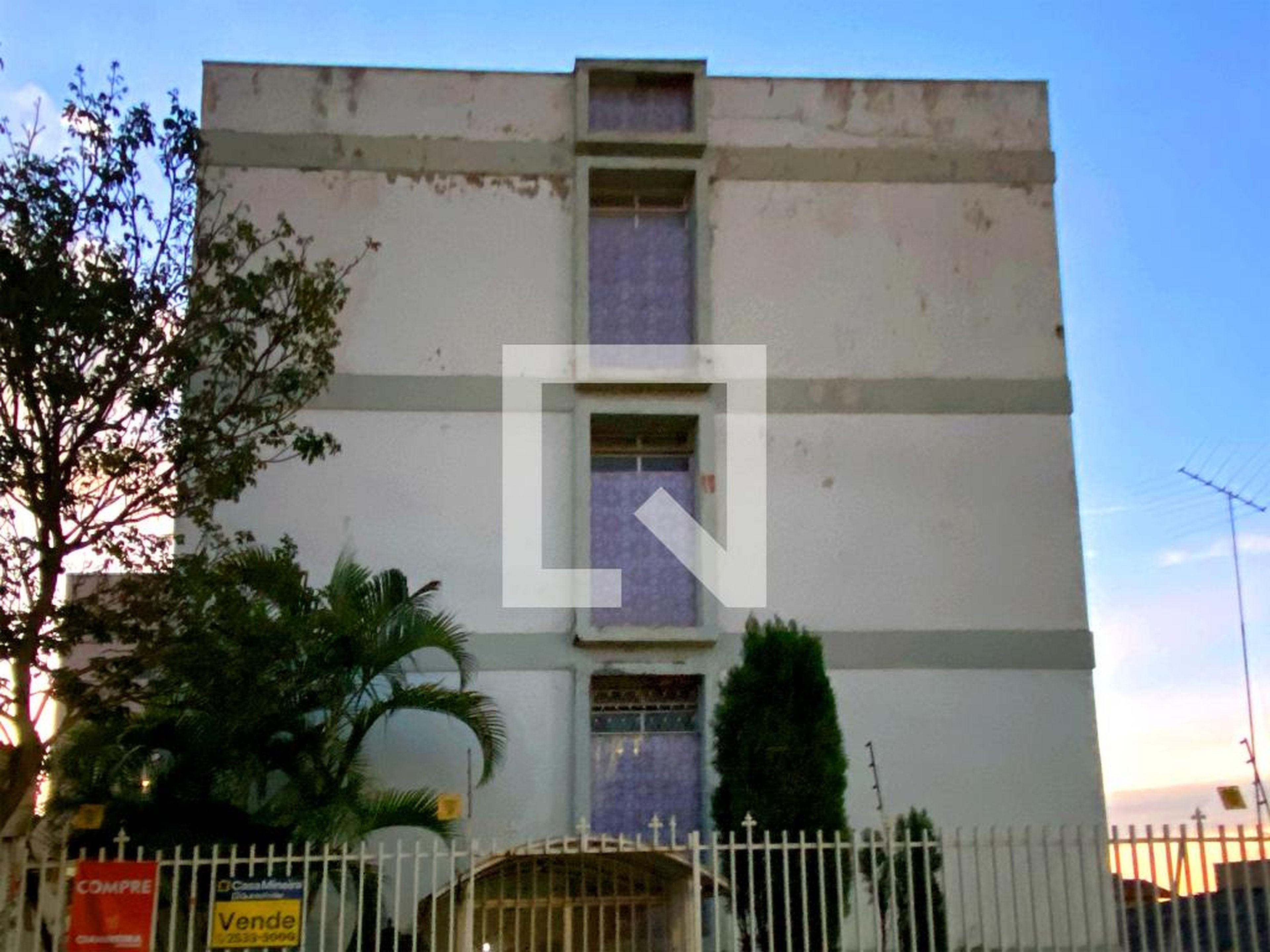 Fachada Condomínio em Rua Itaberá, 958