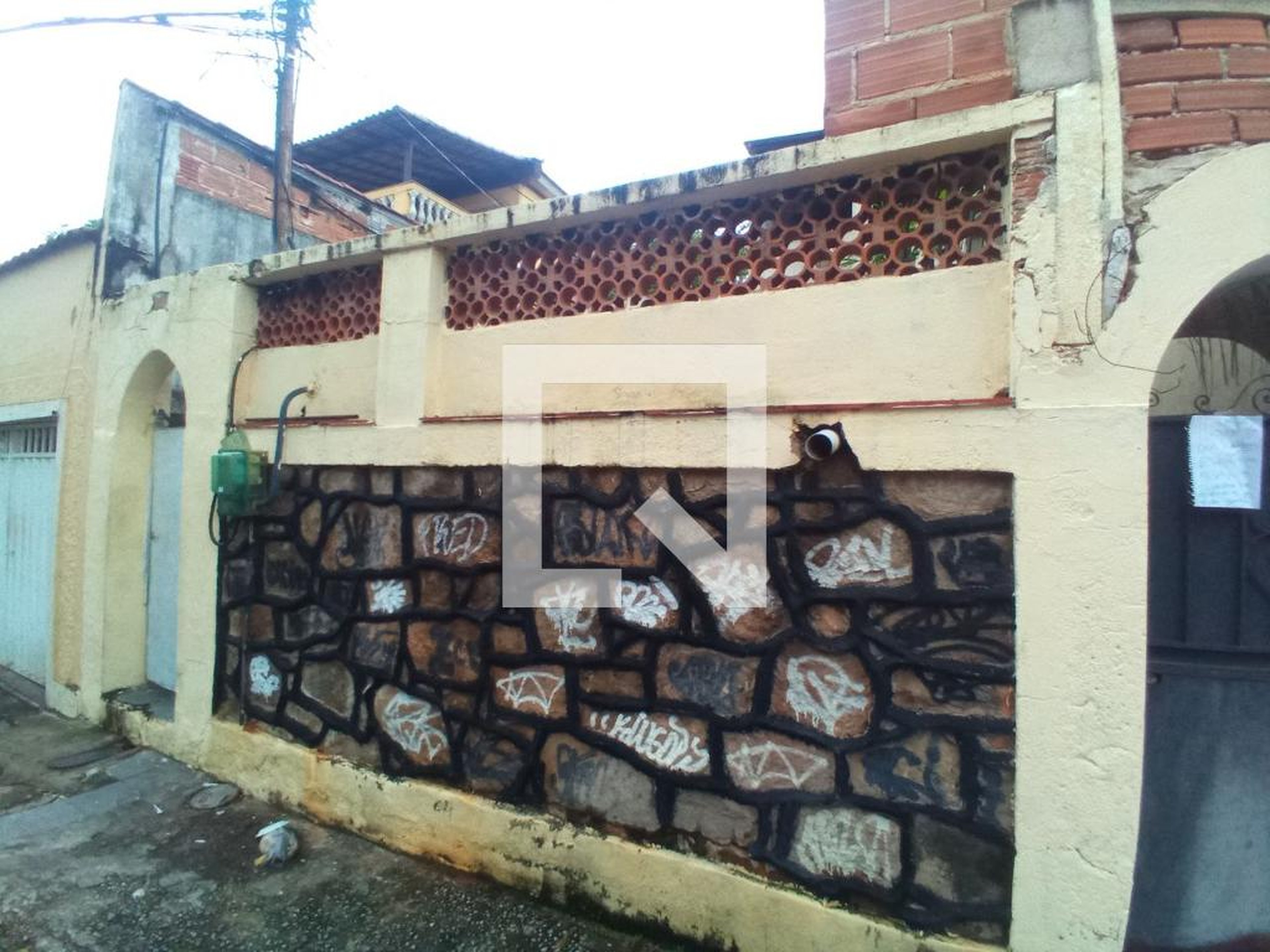 Fachada Condomínio em Rua Boiacá, 83