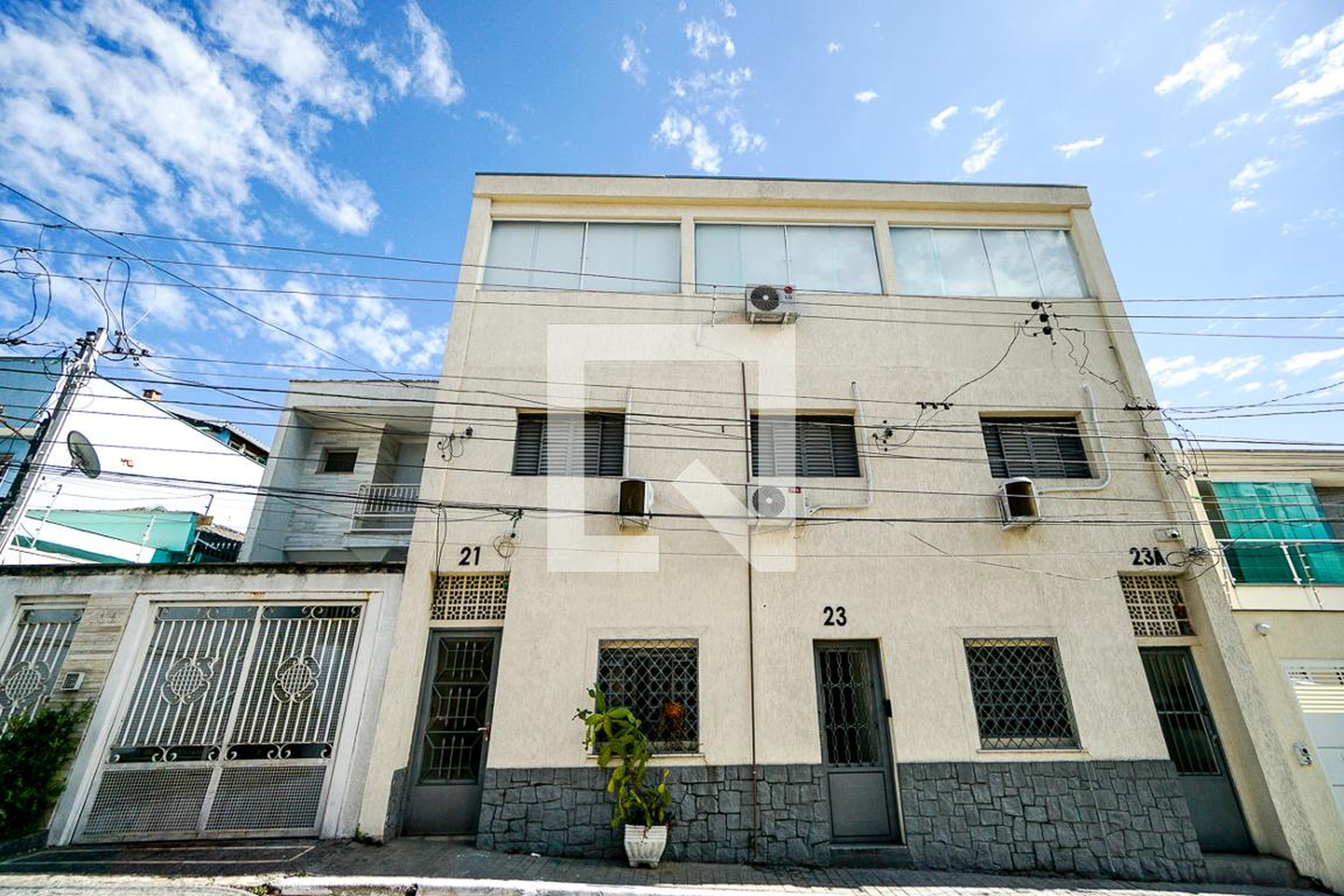 Fachada Condomínio em Rua Marques de Carvalho, 21