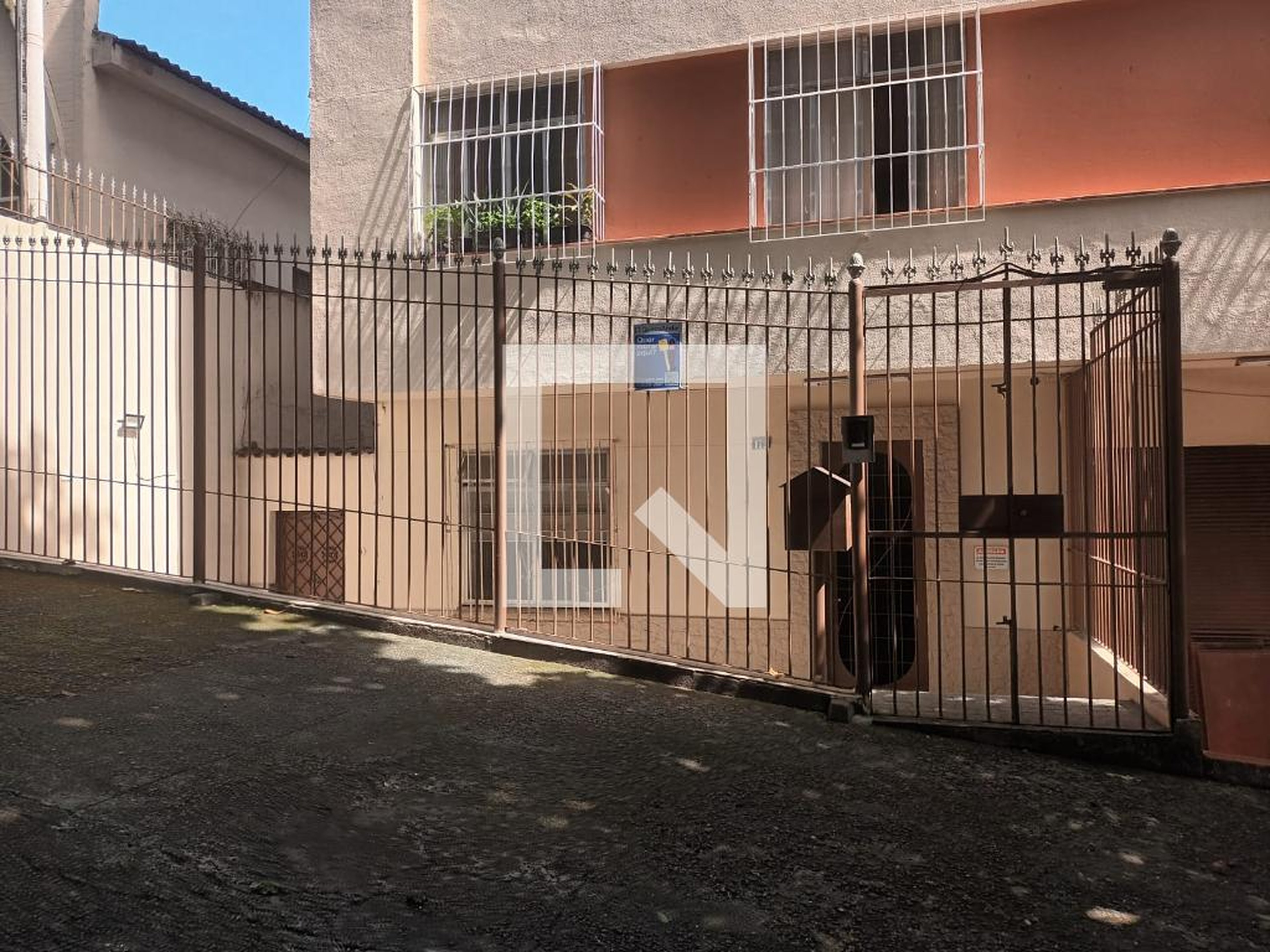 Fachada Condomínio em Rua Cesário Machado, 172