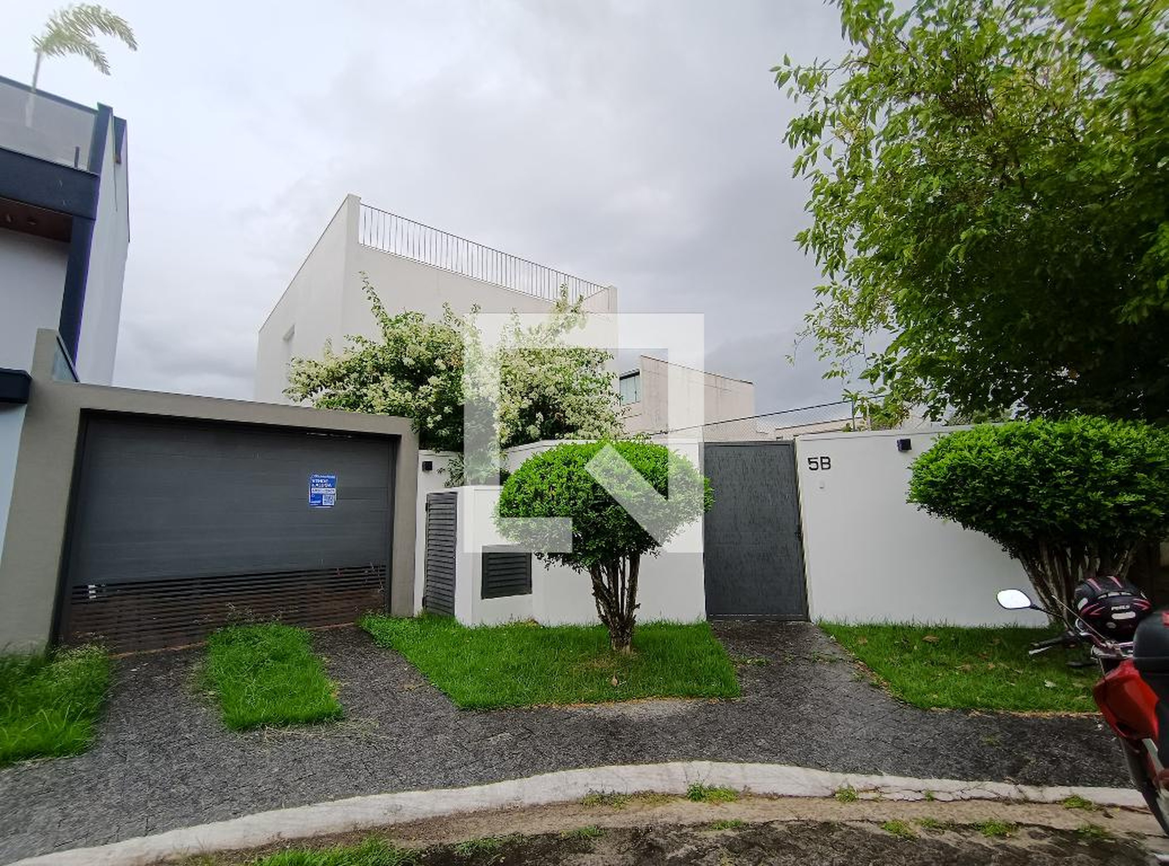 Fachada Condomínio Vale do Ipê