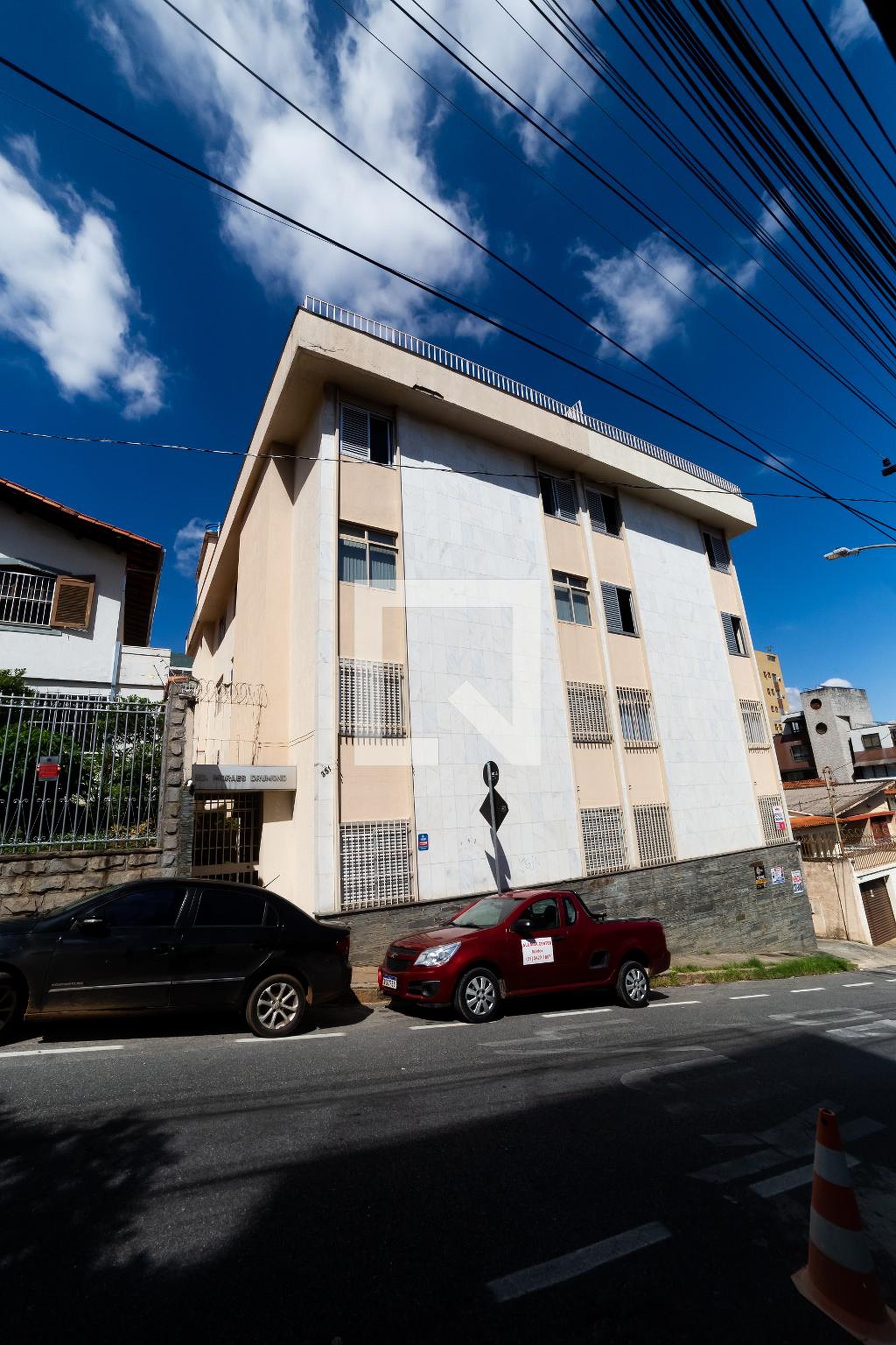 Fachada do Prédio Condomínio em Rua Mangabeira, 351