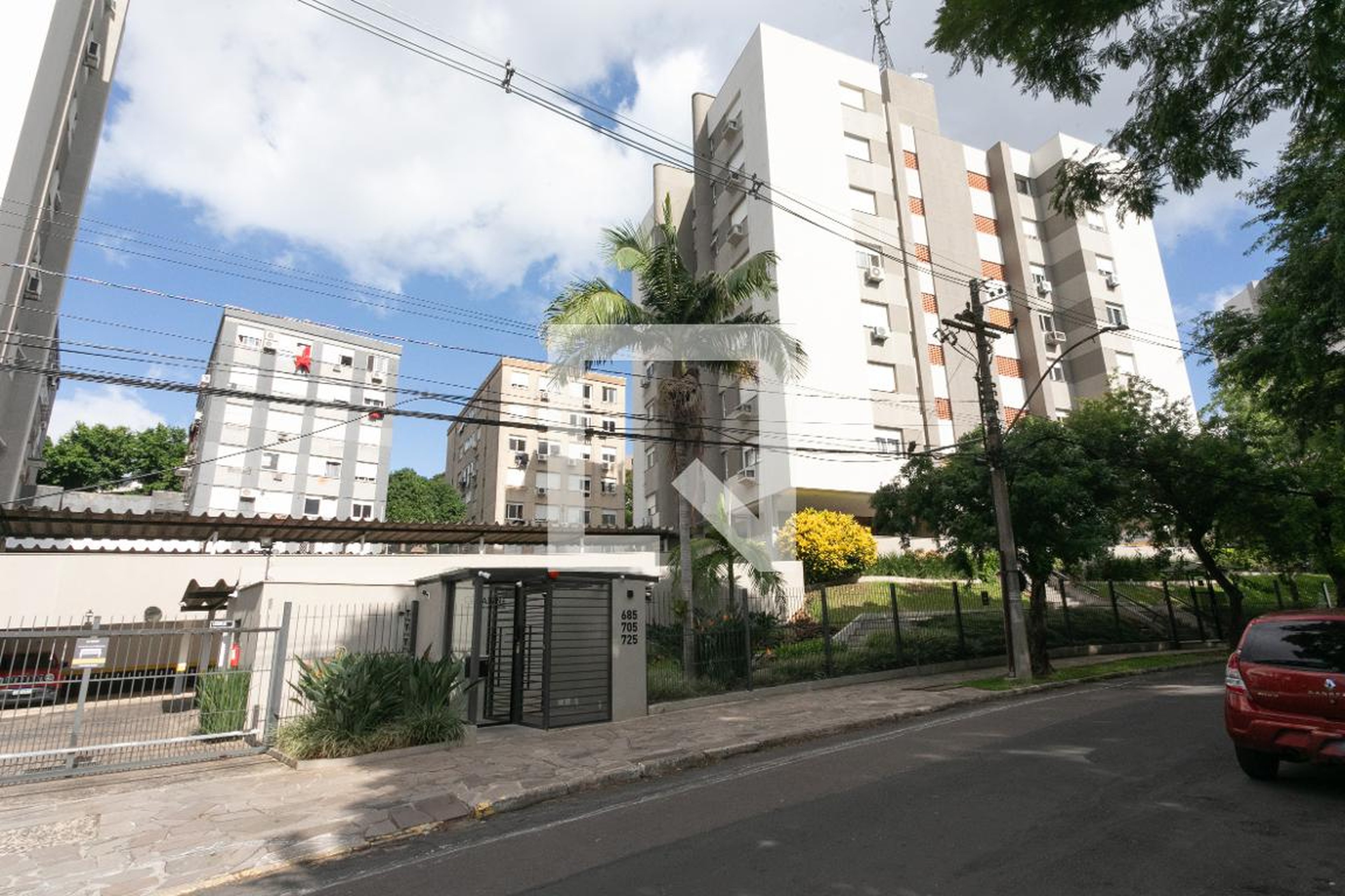 Fachada do Prédio Condomínio em Rua Cipó, 705