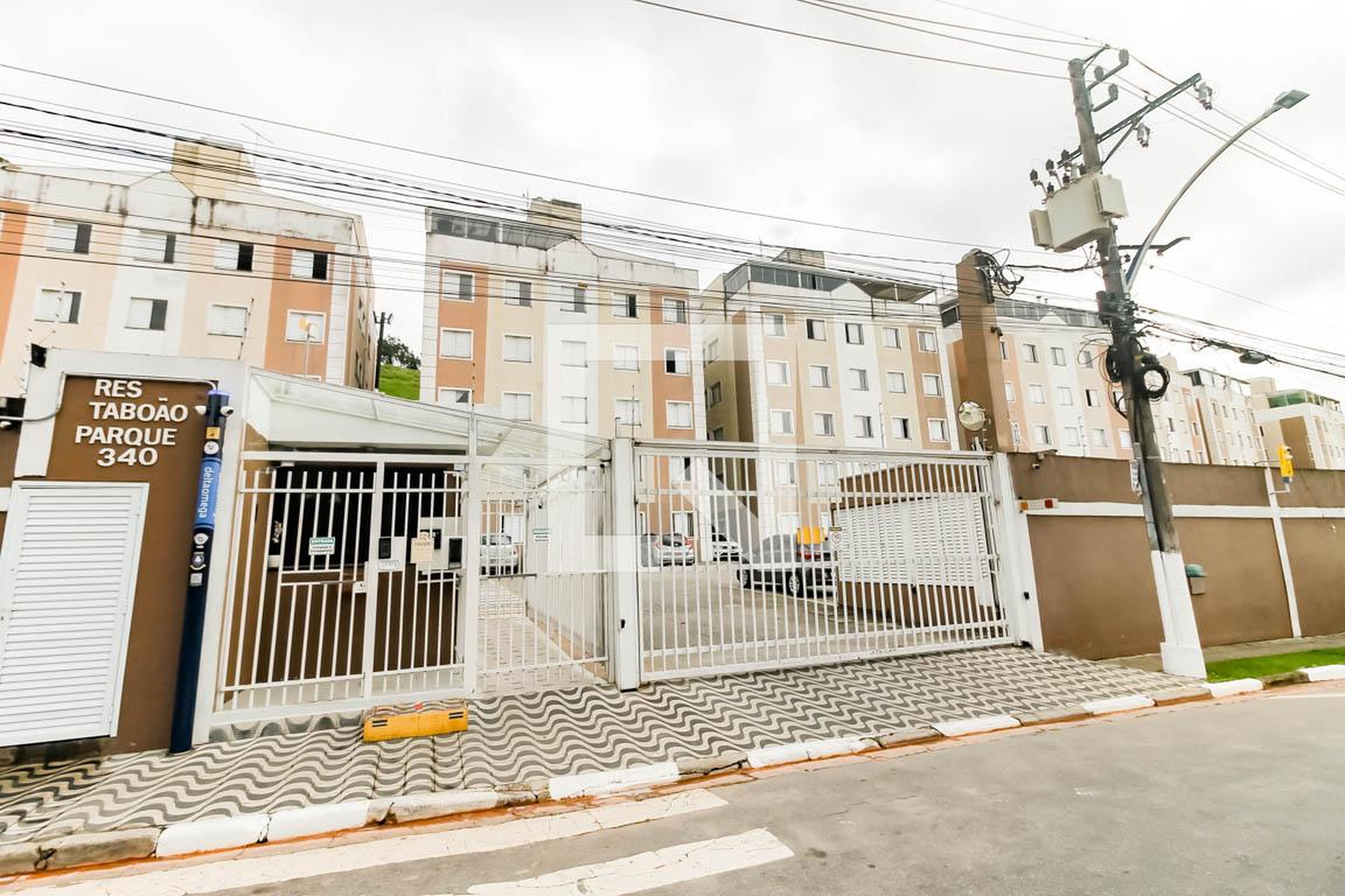 Fachada do Prédio Residencial Crescer Taboão Parque