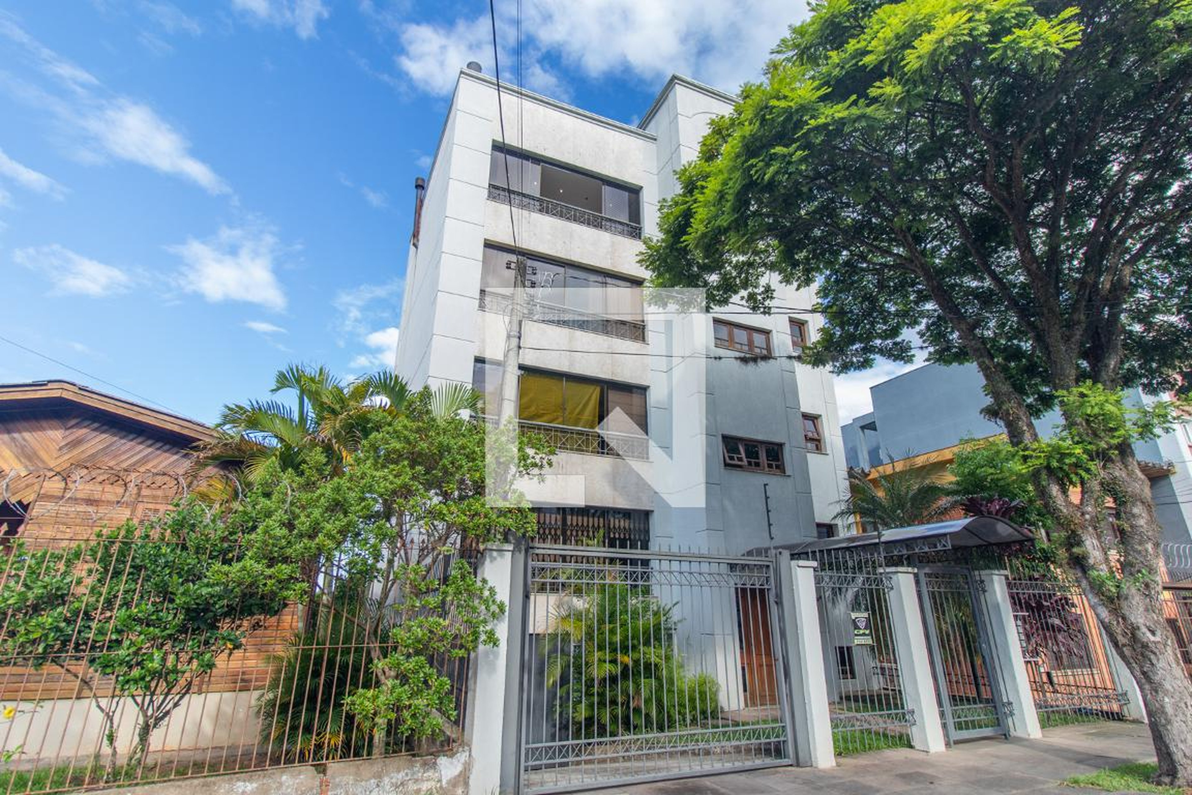 Fachada Condomínio em Rua Euríco Lara, 794