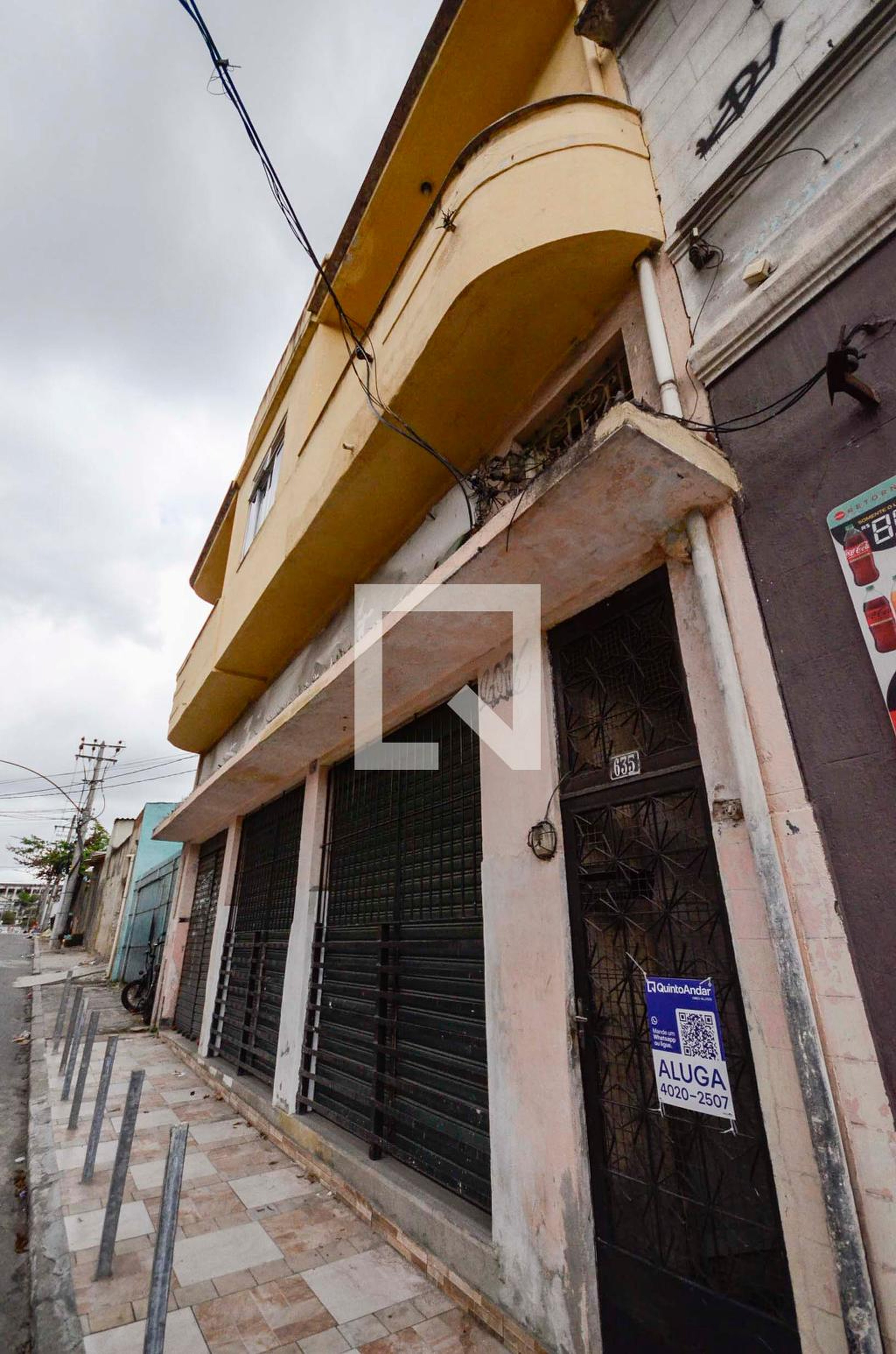 Fachada Condomínio em Rua Capitão Félix, 635