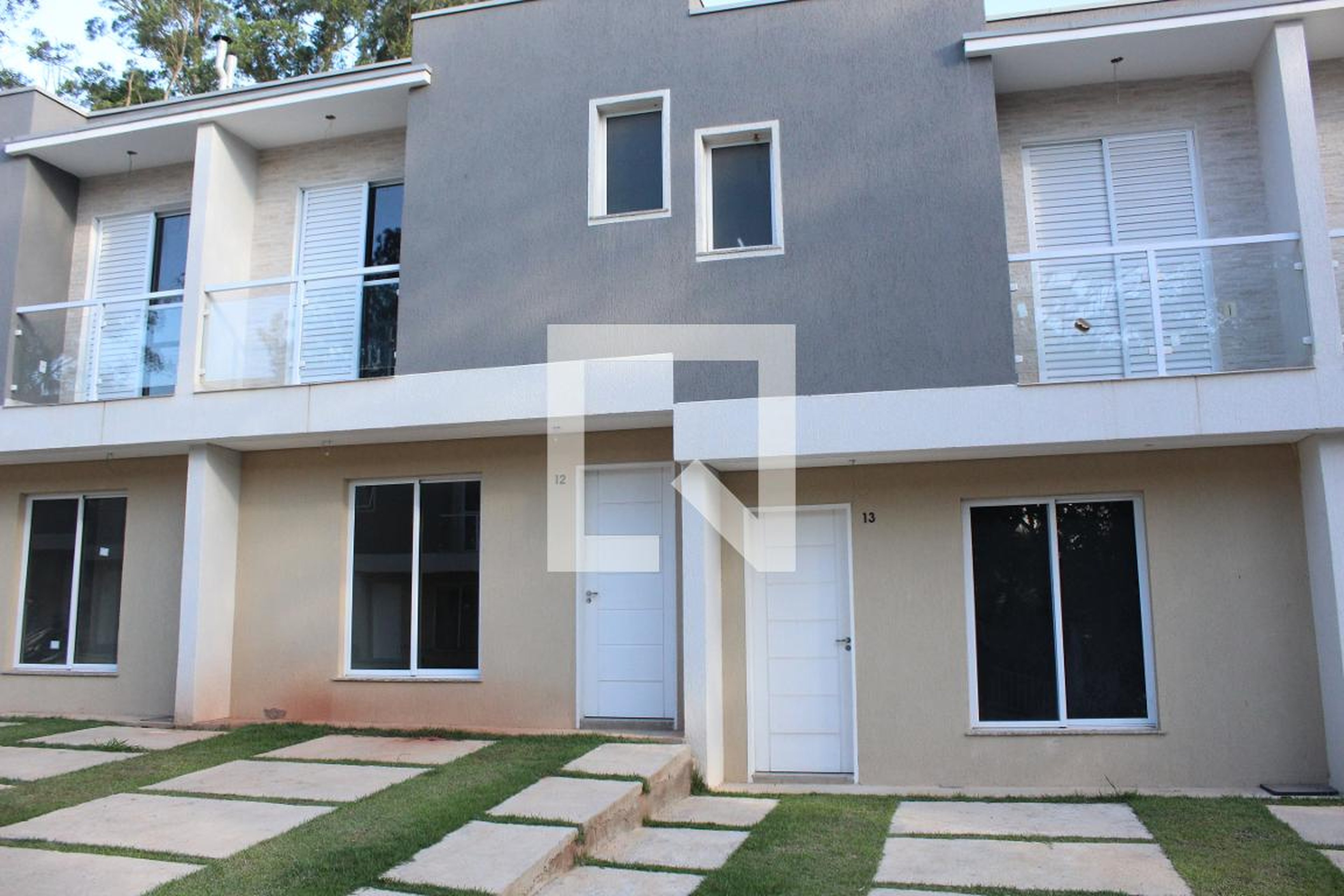 Fachada Residencial Morada Verde