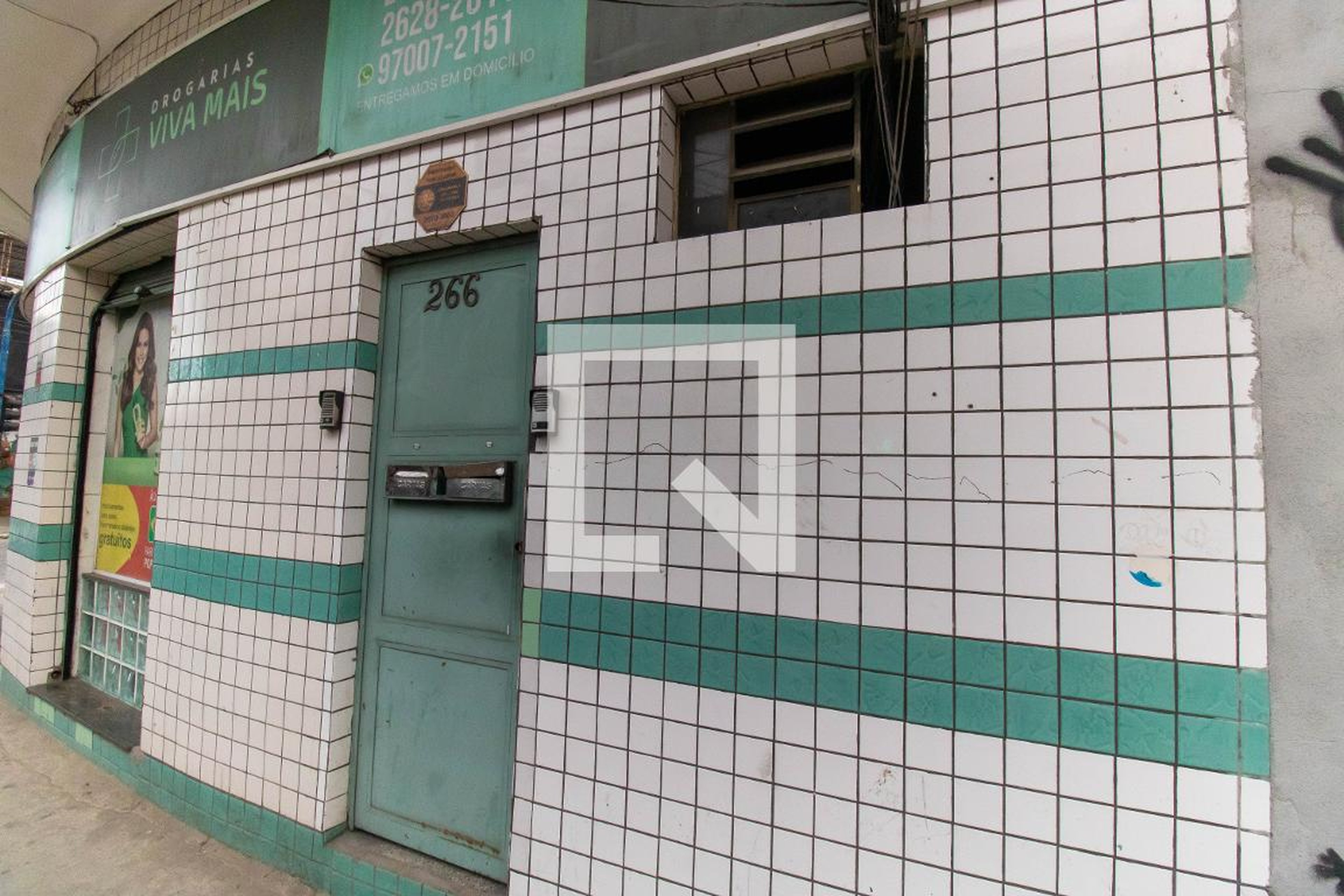 Fachada Condomínio em Rua Doutor March, 266