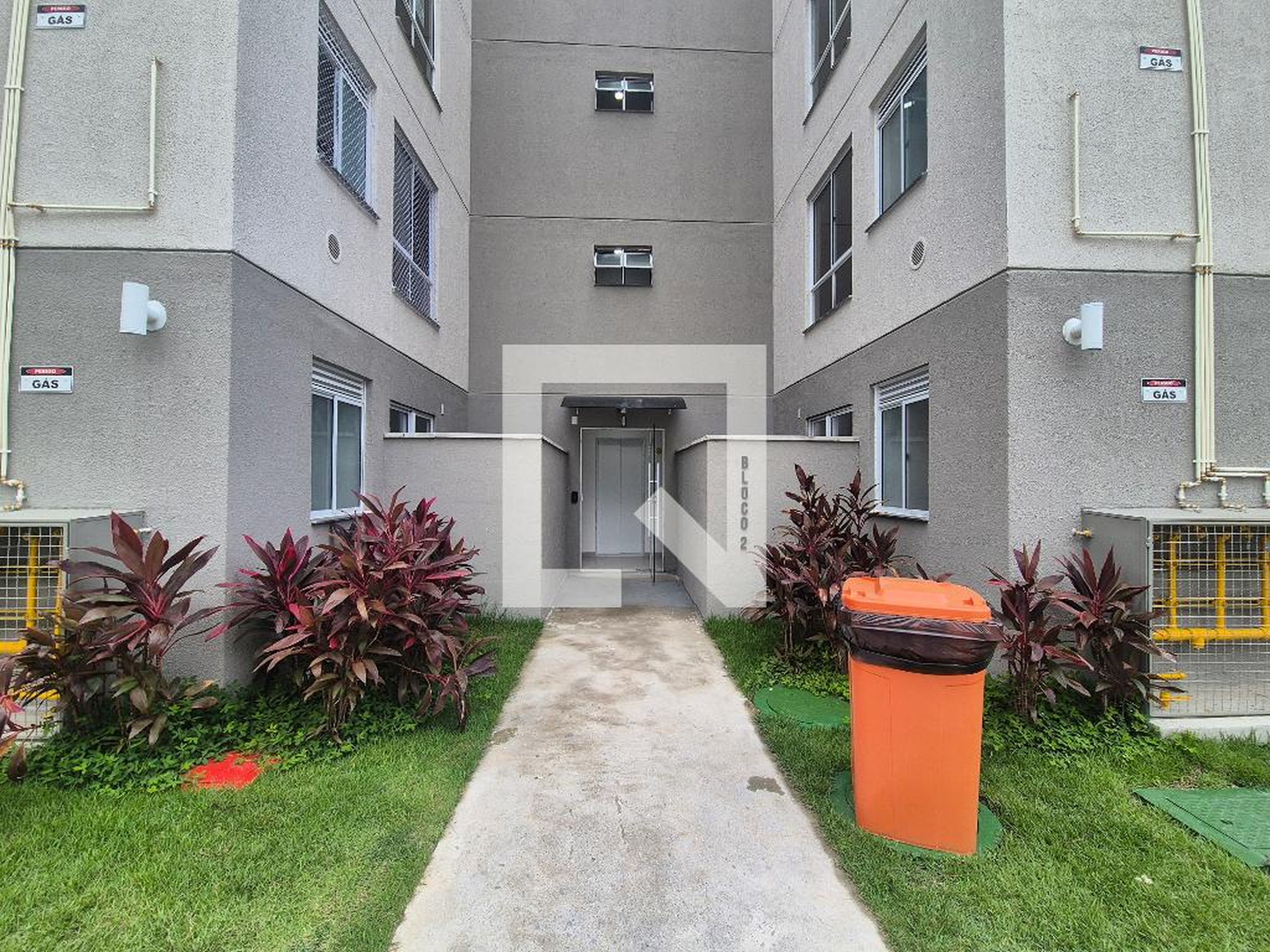 Entrada Condomínio em Estrada dos Bandeirantes, 2990