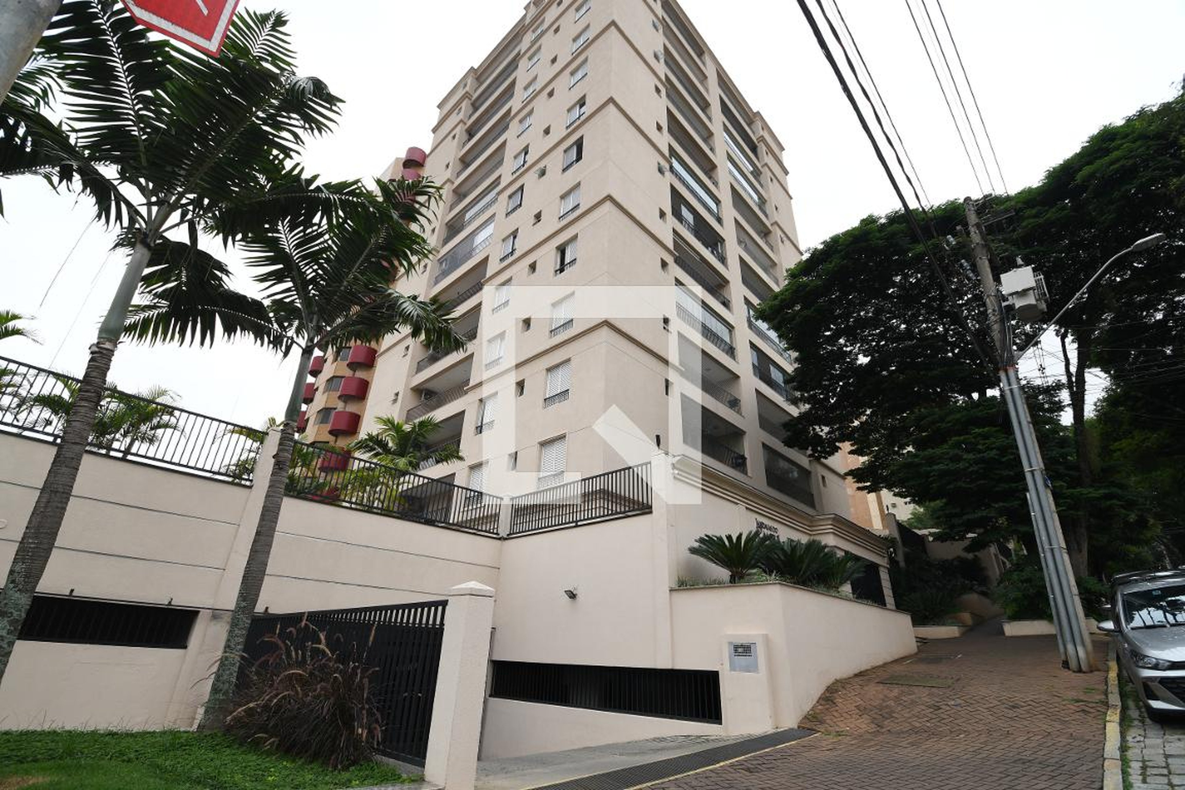 Fachada do Prédio Condomínio Jandaias do Cambui