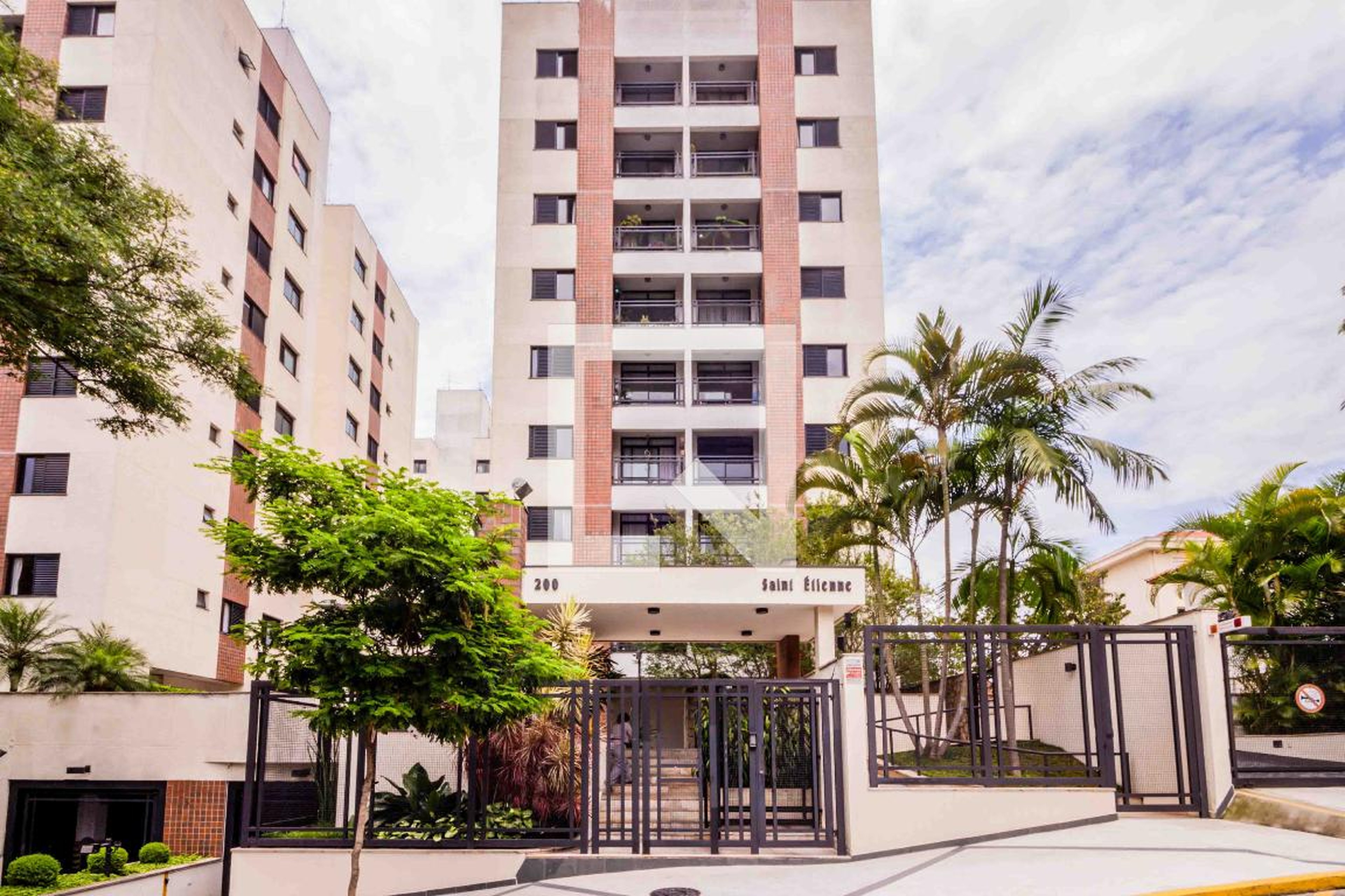 Fachada Condomínio Saint Ethiene