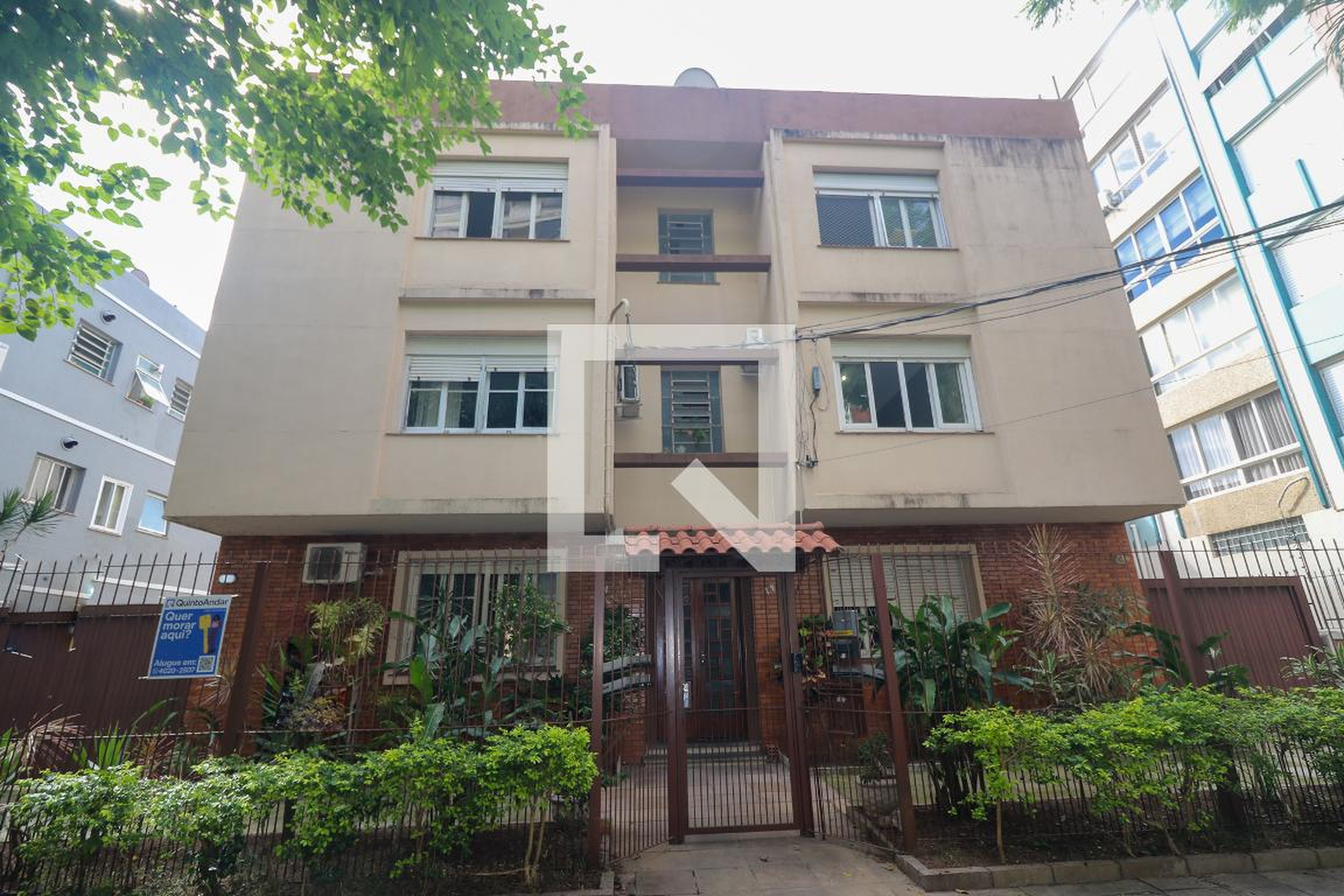 Fachada do Prédio Condomínio em Avenida Ganzo, 728