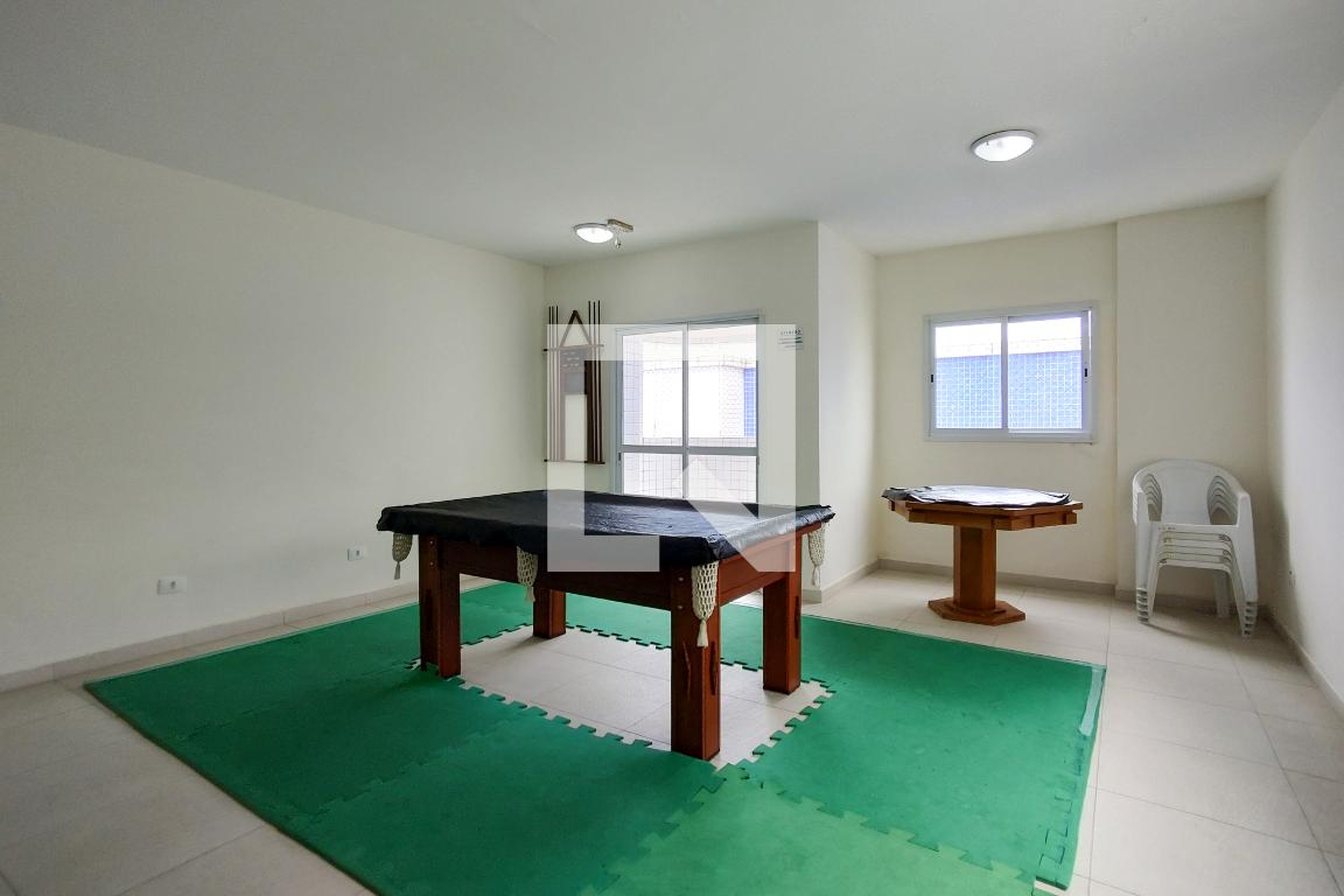 Salão de jogos - Acacias III