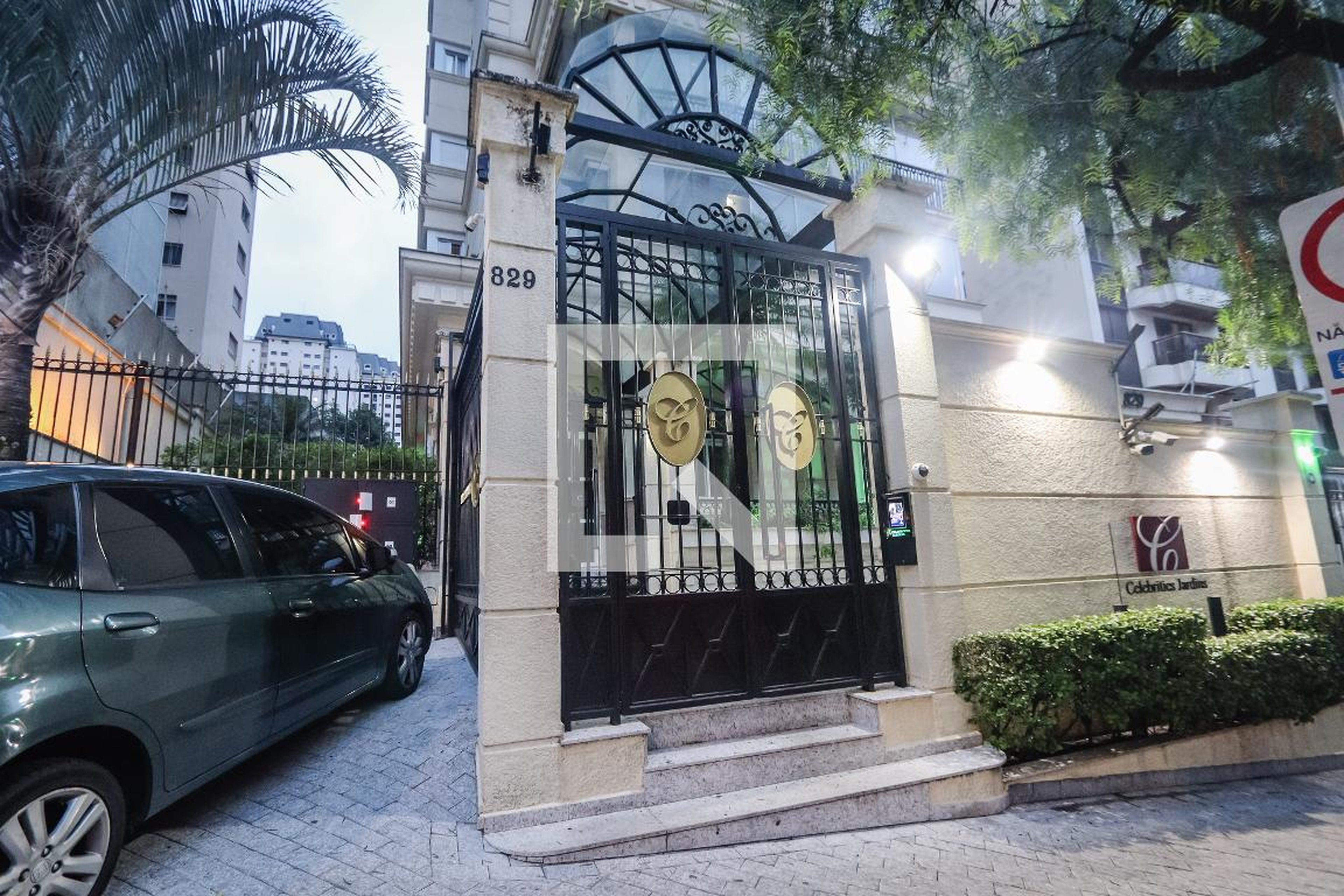 Fachada do Prédio Condomínio Celebrities Jardins