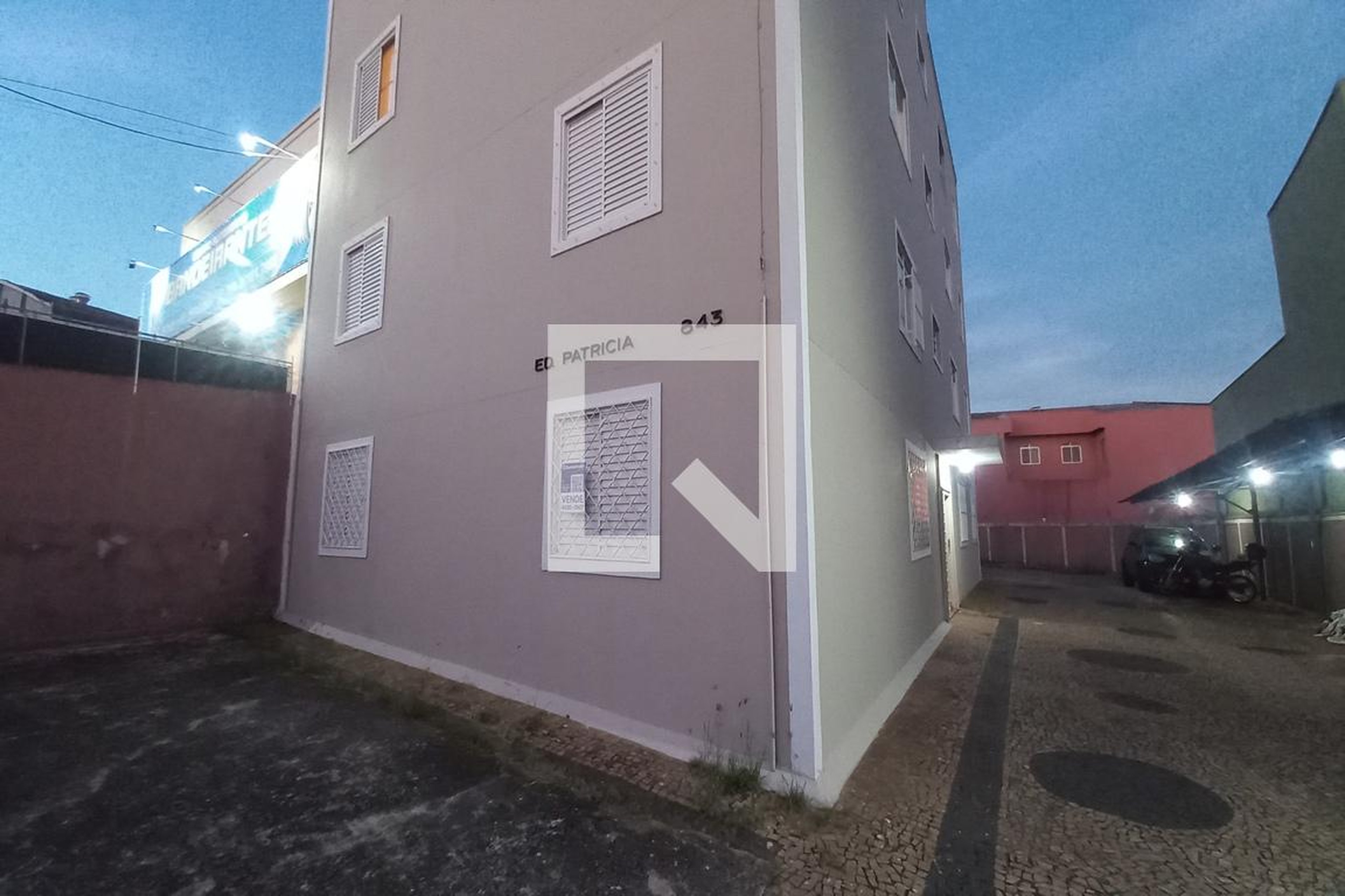 Fachada do Prédio Condomínio Patricia - Jd. do Lago