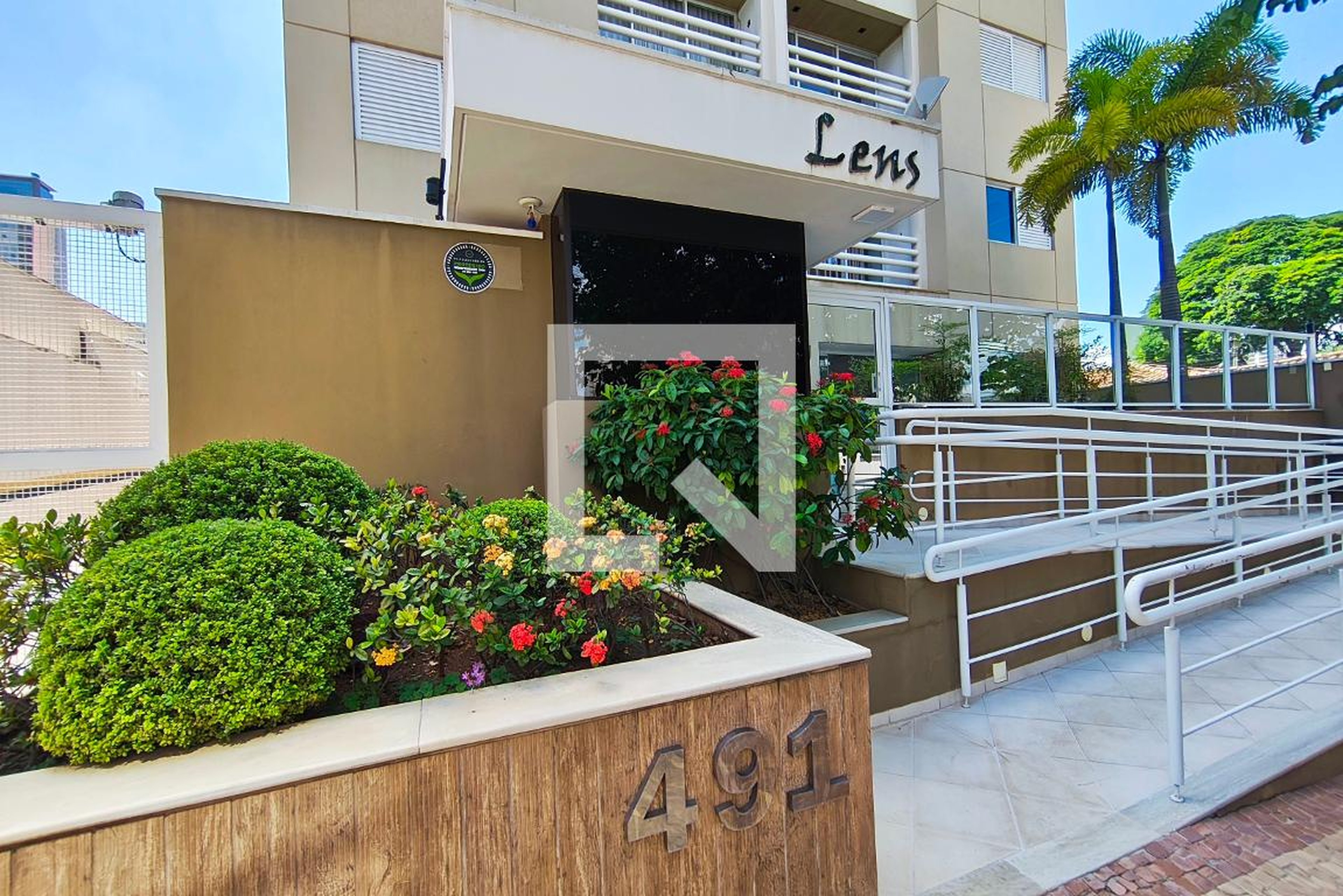 Fachada do Condomínio Condomínio em Rua dos Bandeirantes, 491