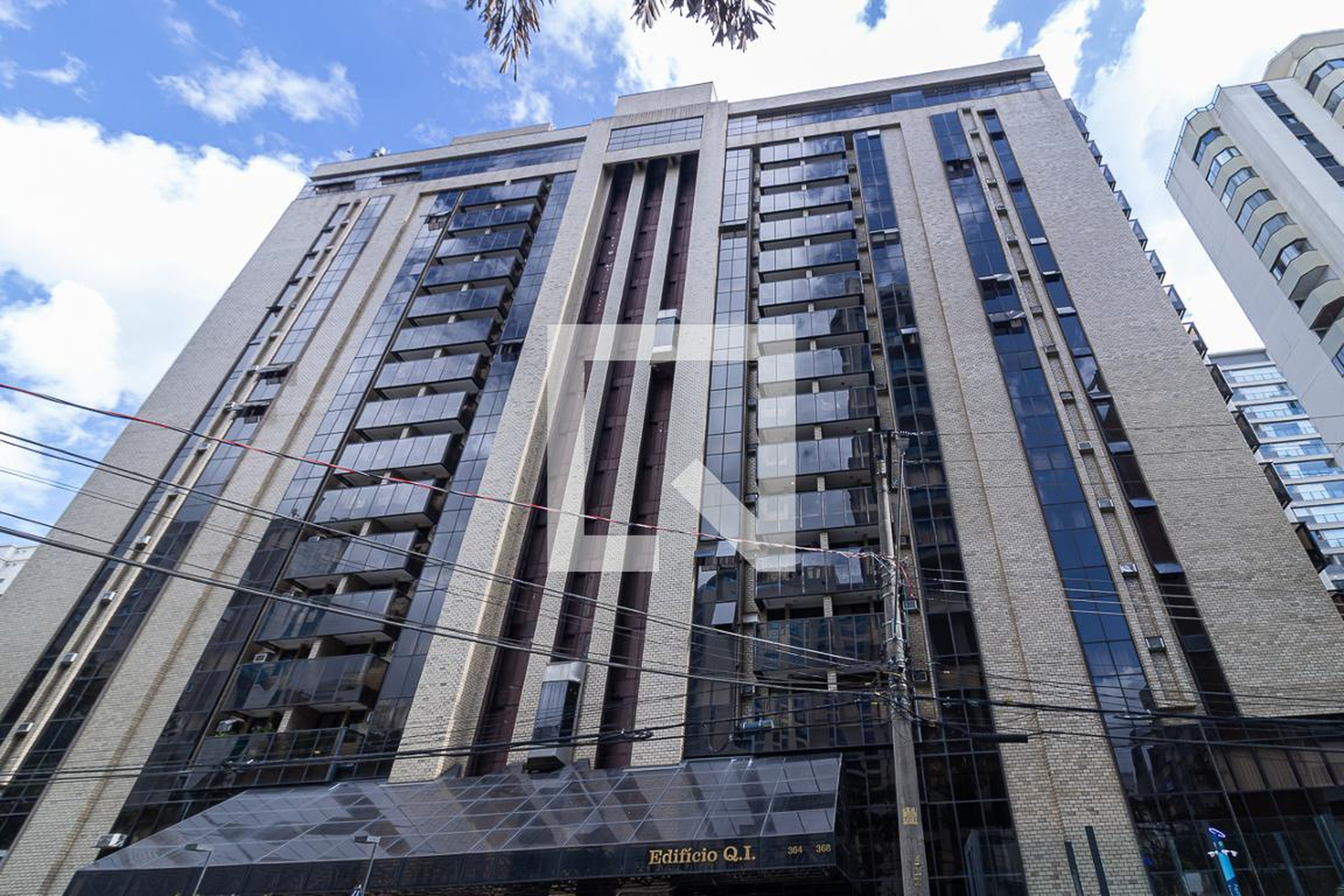 Fachada do Prédio Condomínio em Avenida Ibijaú, 264