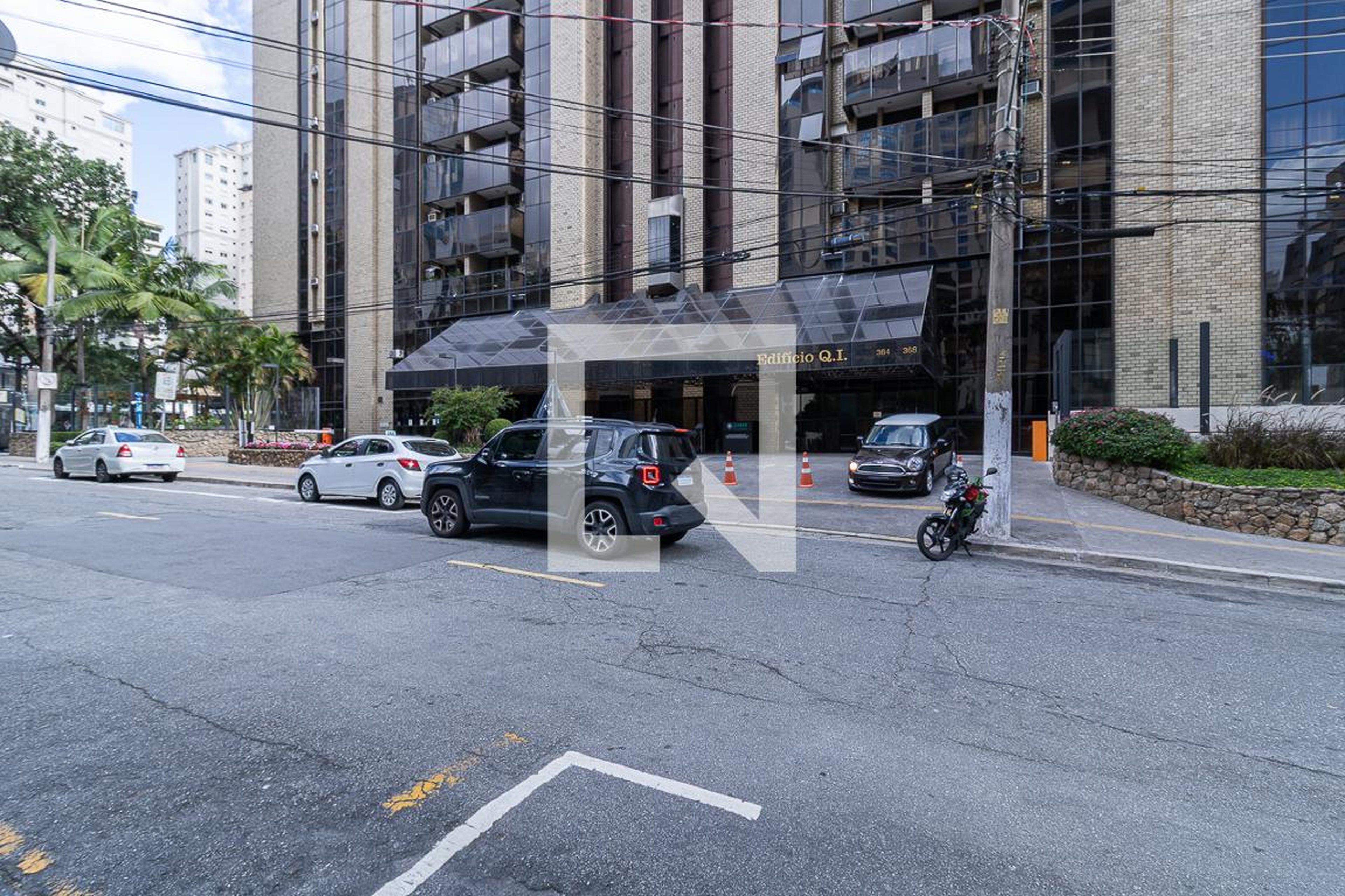 Fachada Condomínio em Avenida Ibijaú, 264