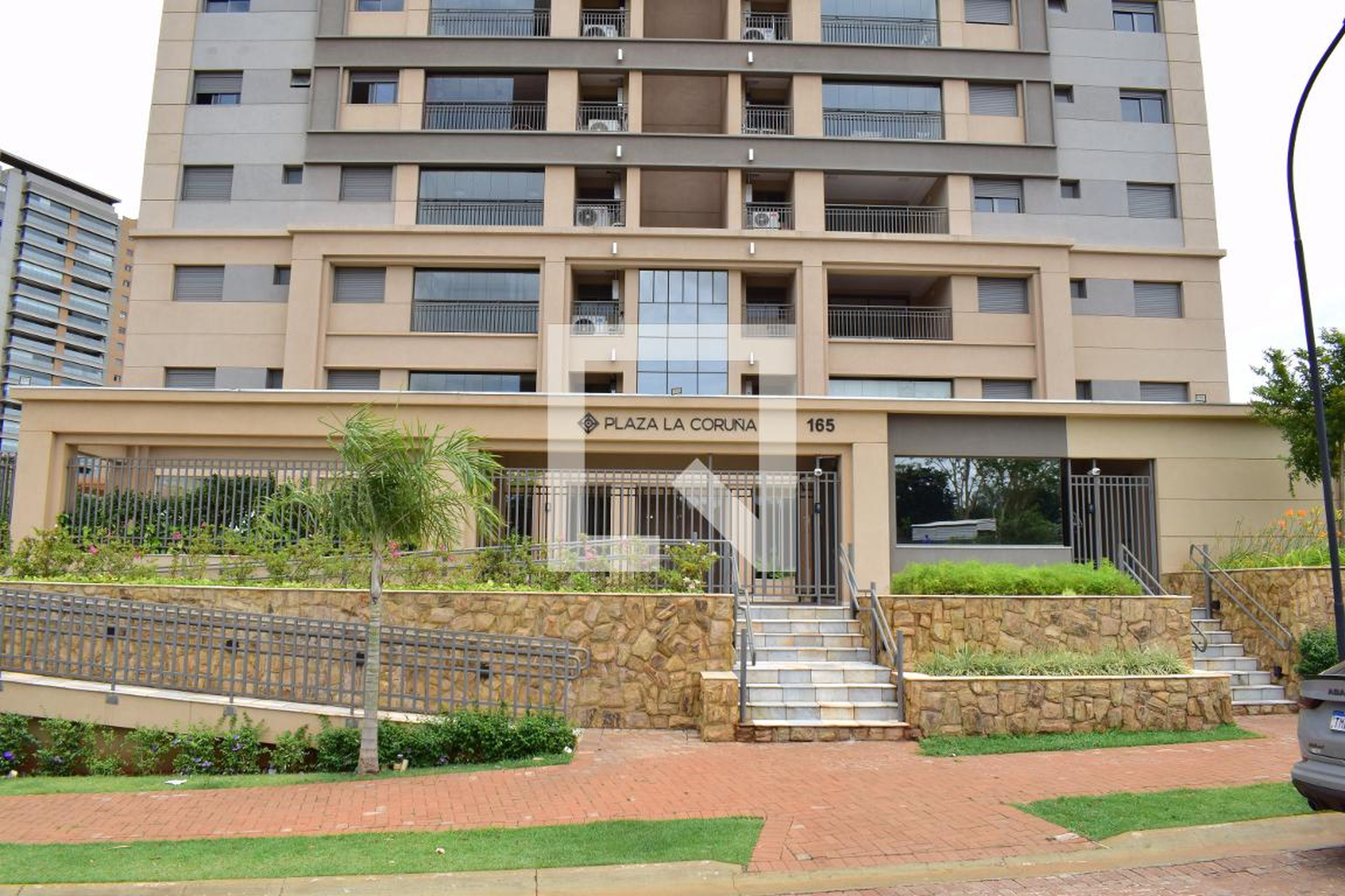 Fachada do Prédio Condomínio Plaza LA Coruna