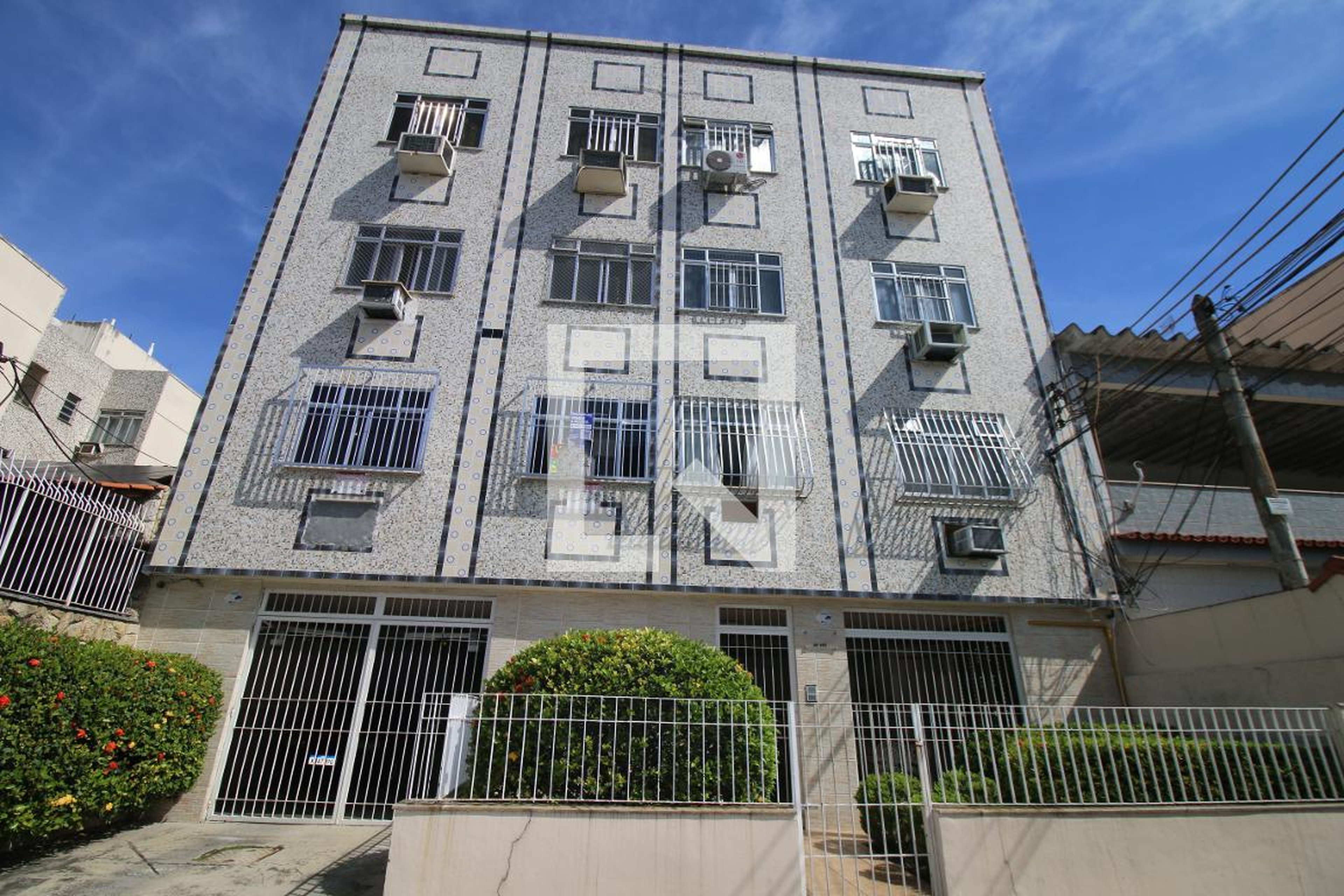 Fachada do Prédio Condomínio em Rua Manuel de Araújo, 191