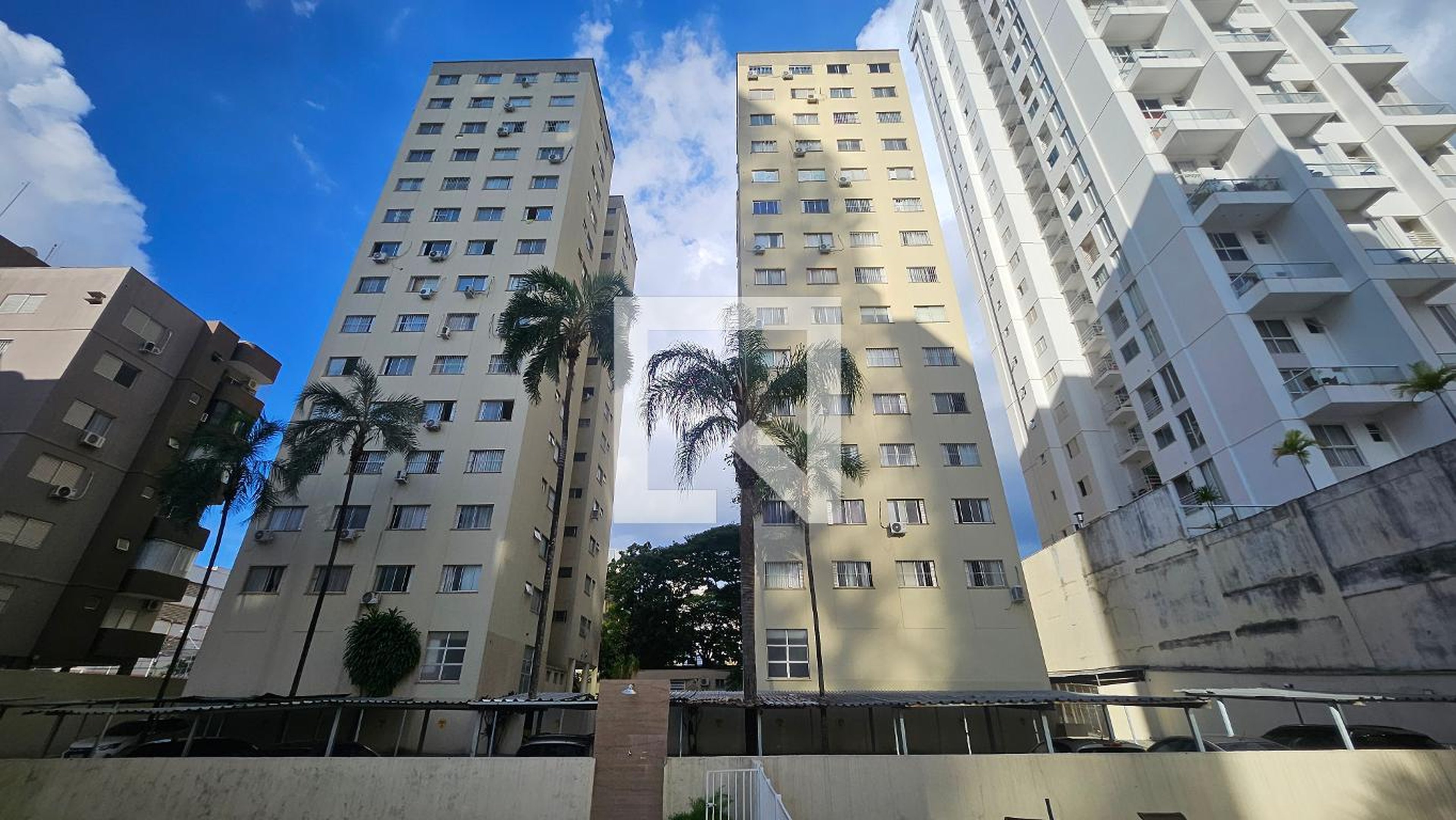 Fachada do Prédio Condomínio em Rua T-27, 1121