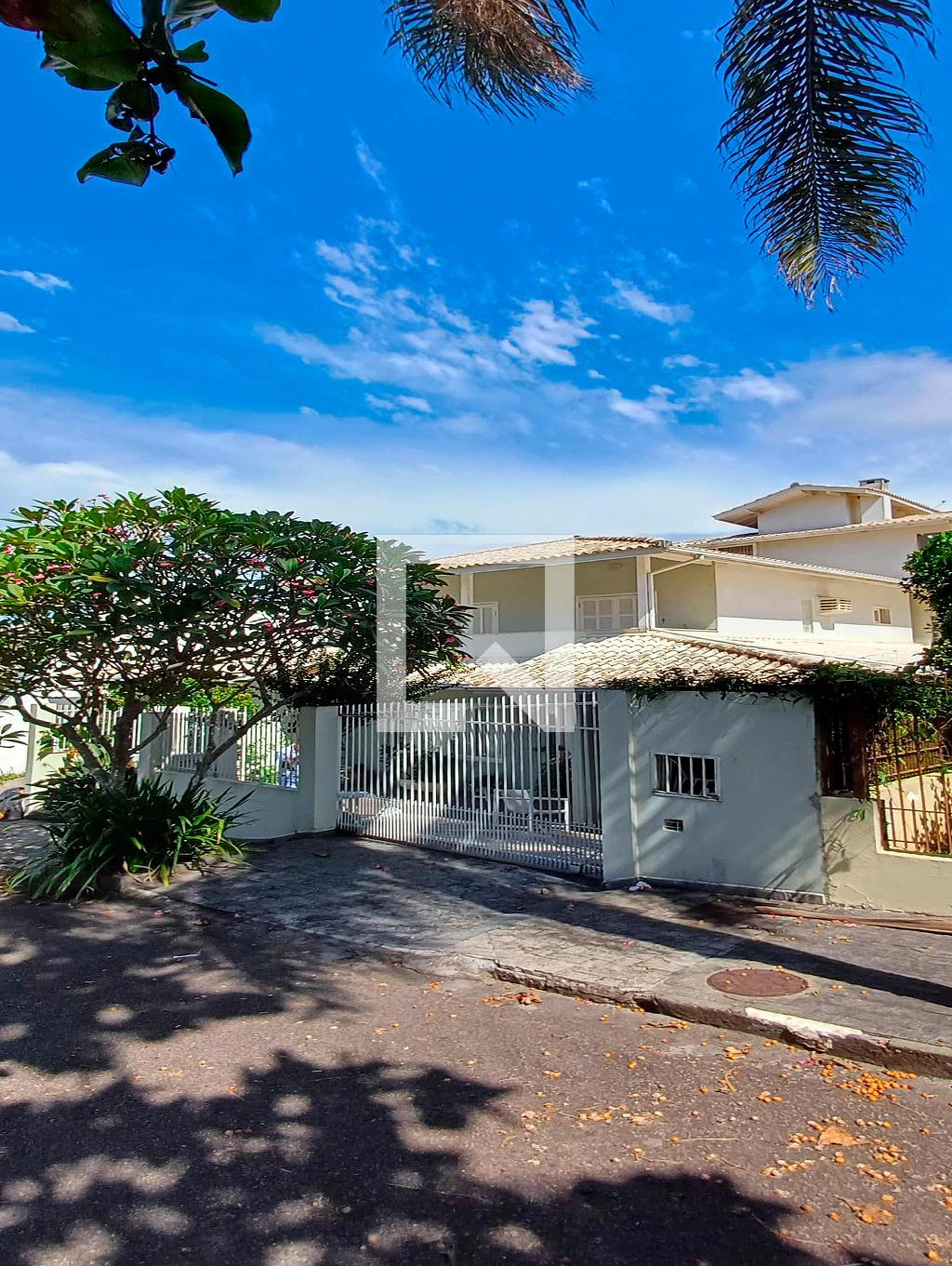 Fachada Condomínio em Rua Capitão Savas, 337