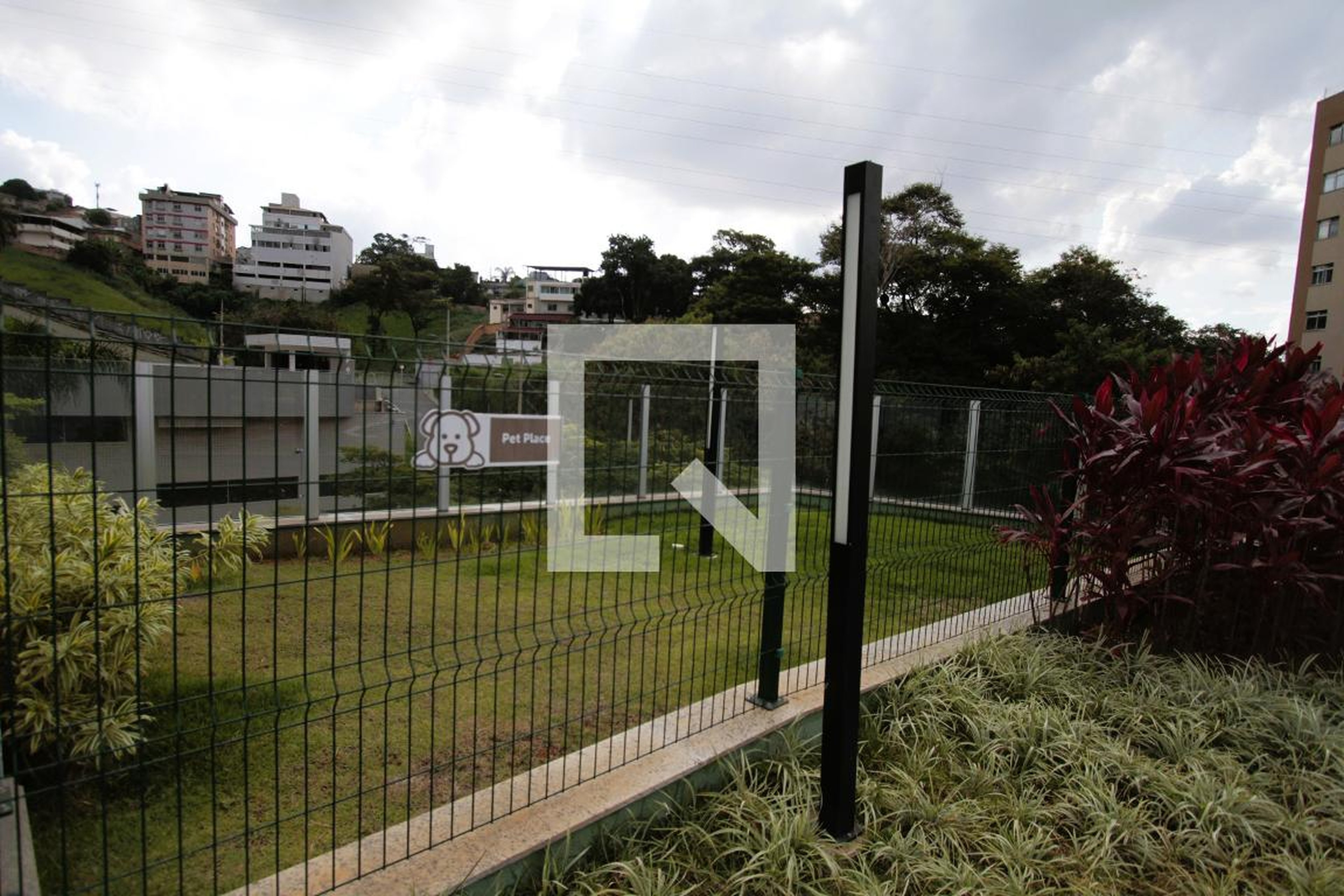 Espaço pet - Ed. Portofino - COB Construtora 3378-4527