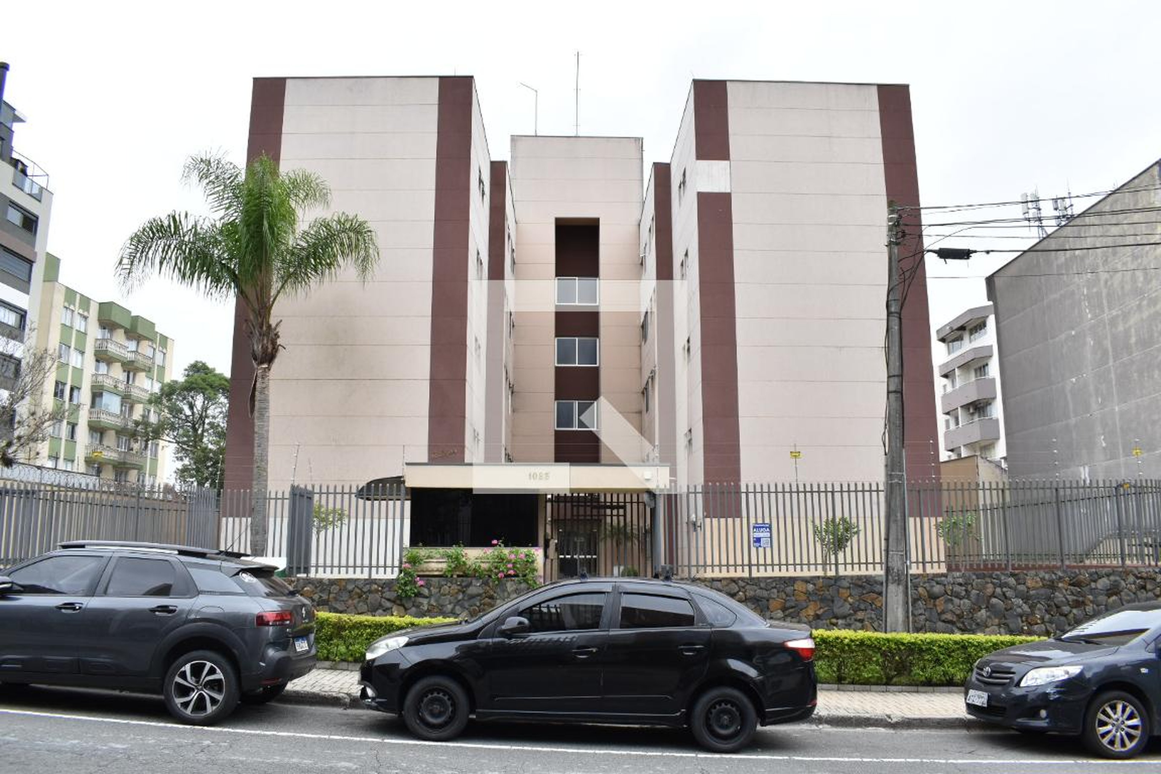 Fachada Condomínio em Rua Eça de Queiroz, 1083