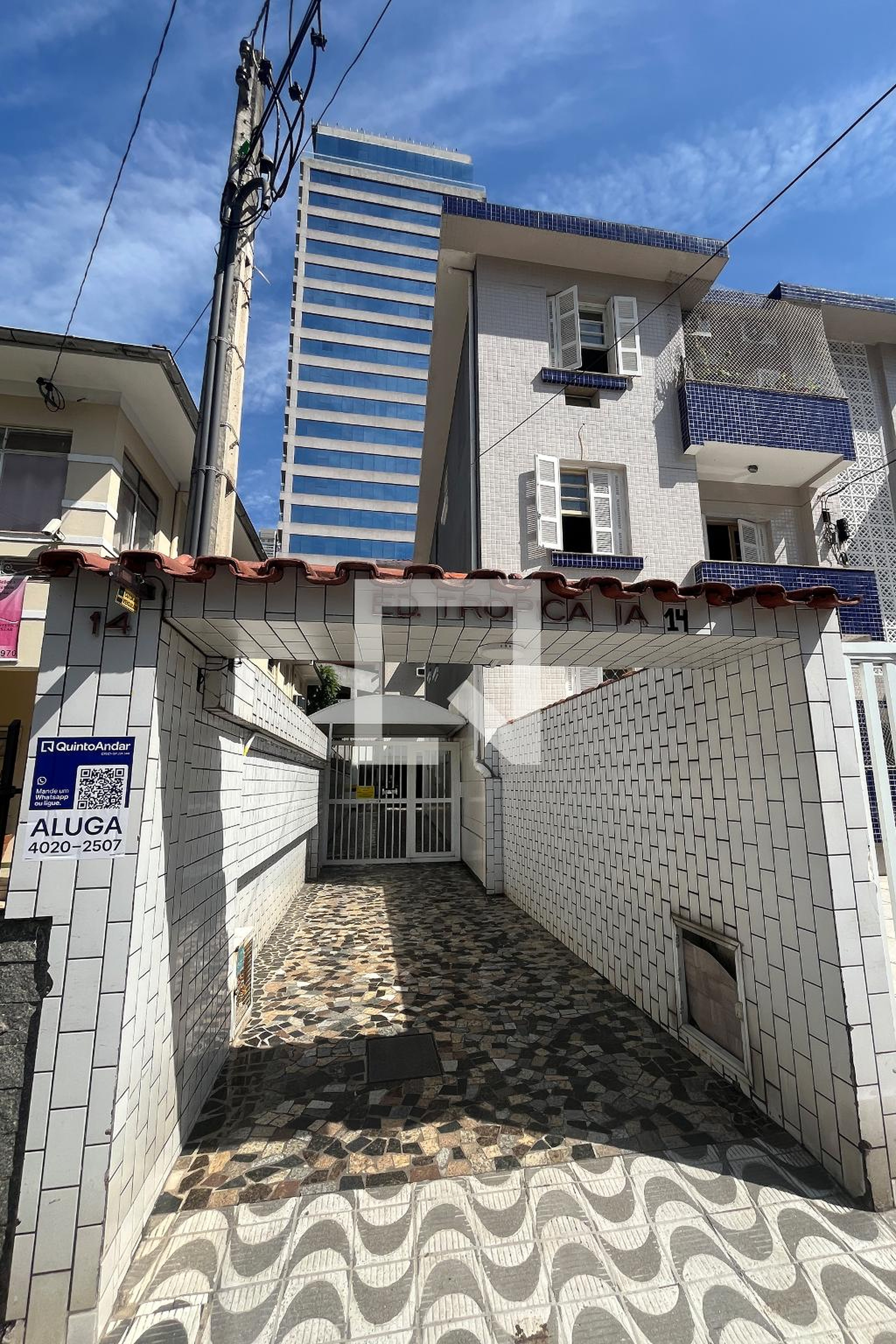 Fachada do Prédio Condomínio em Rua José Caballero, 14