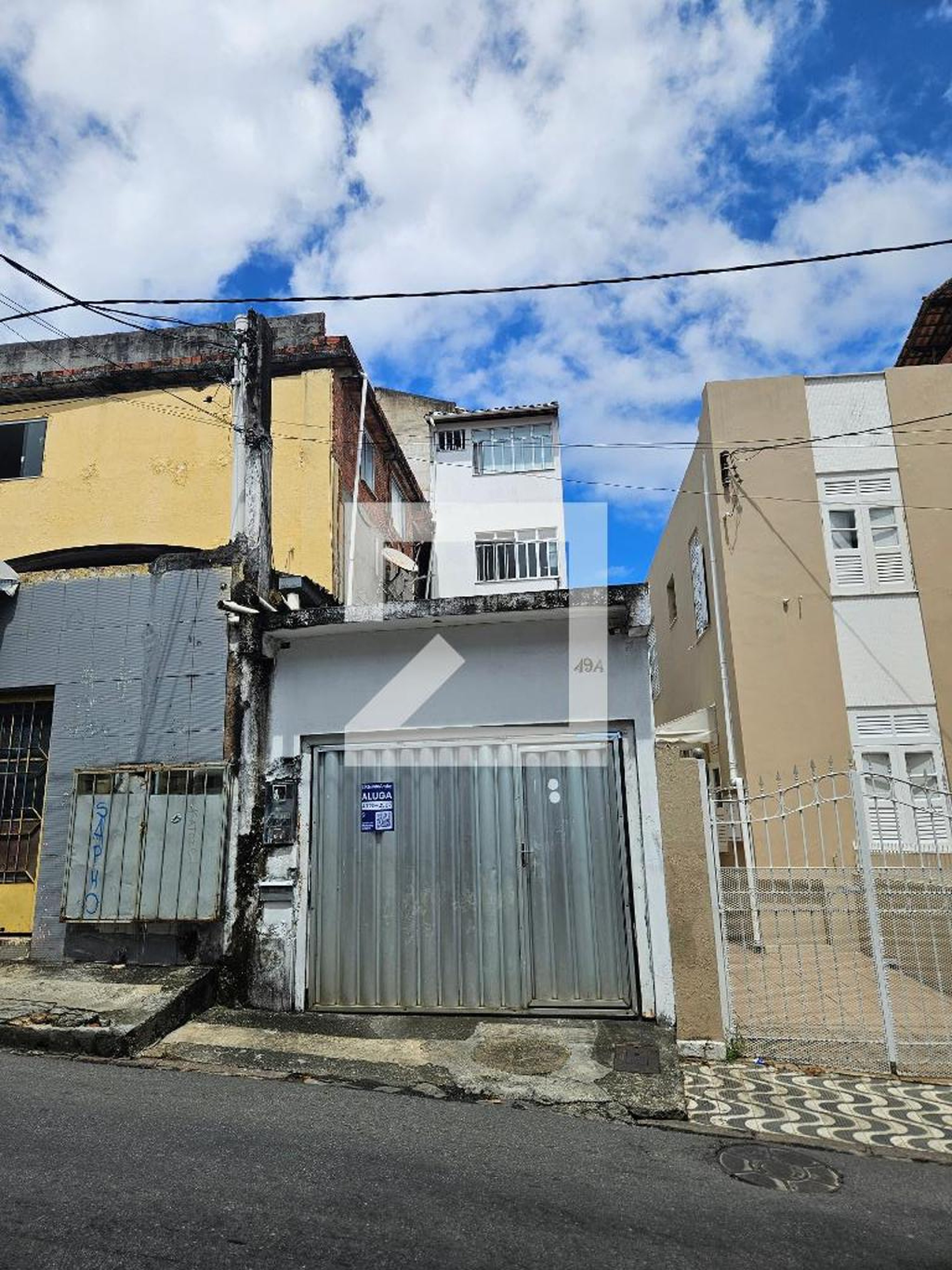 Fachada Condomínio em Rua dos Bandeirantes, 49