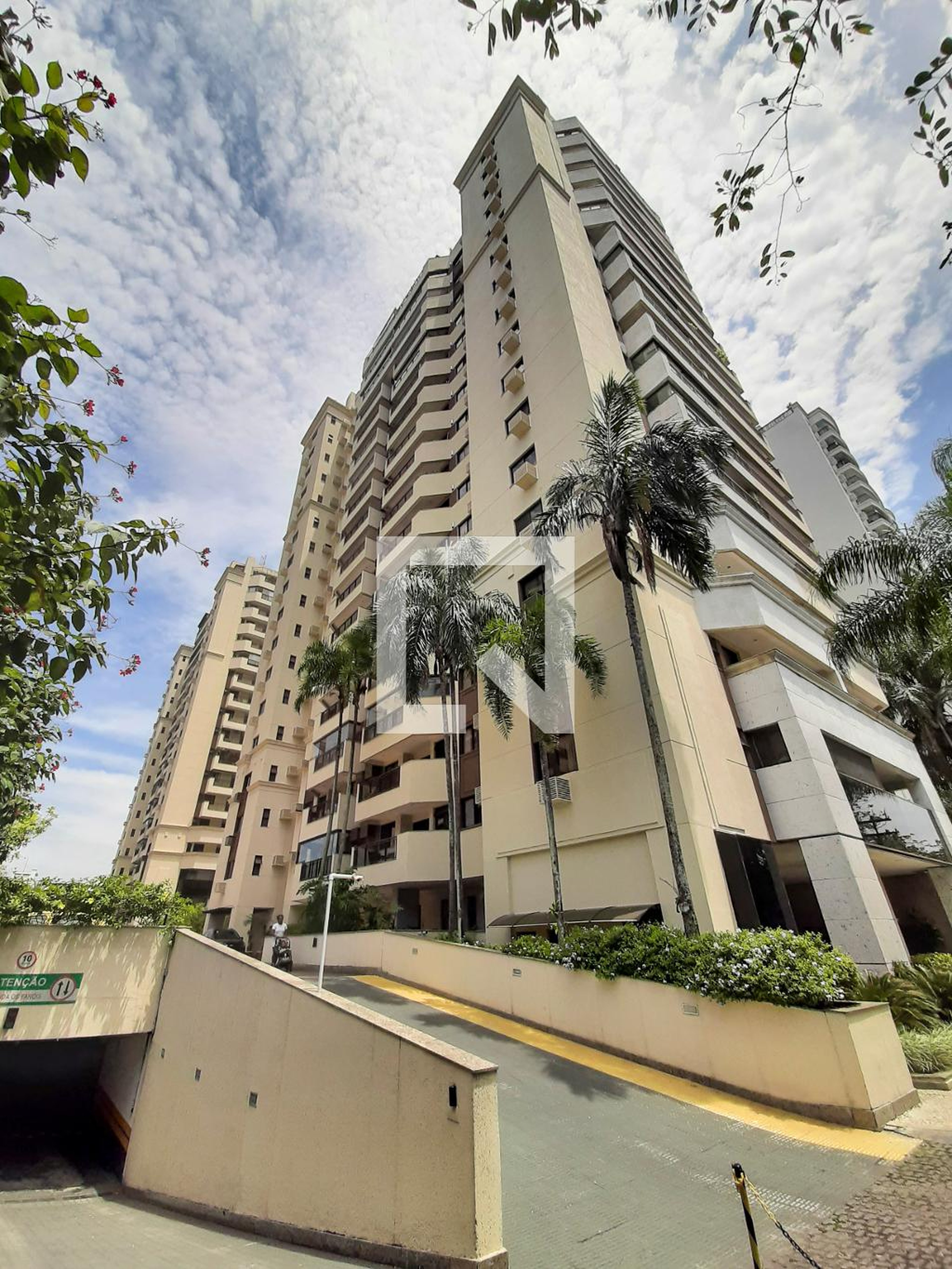 Fachada Condomínio Via Bella