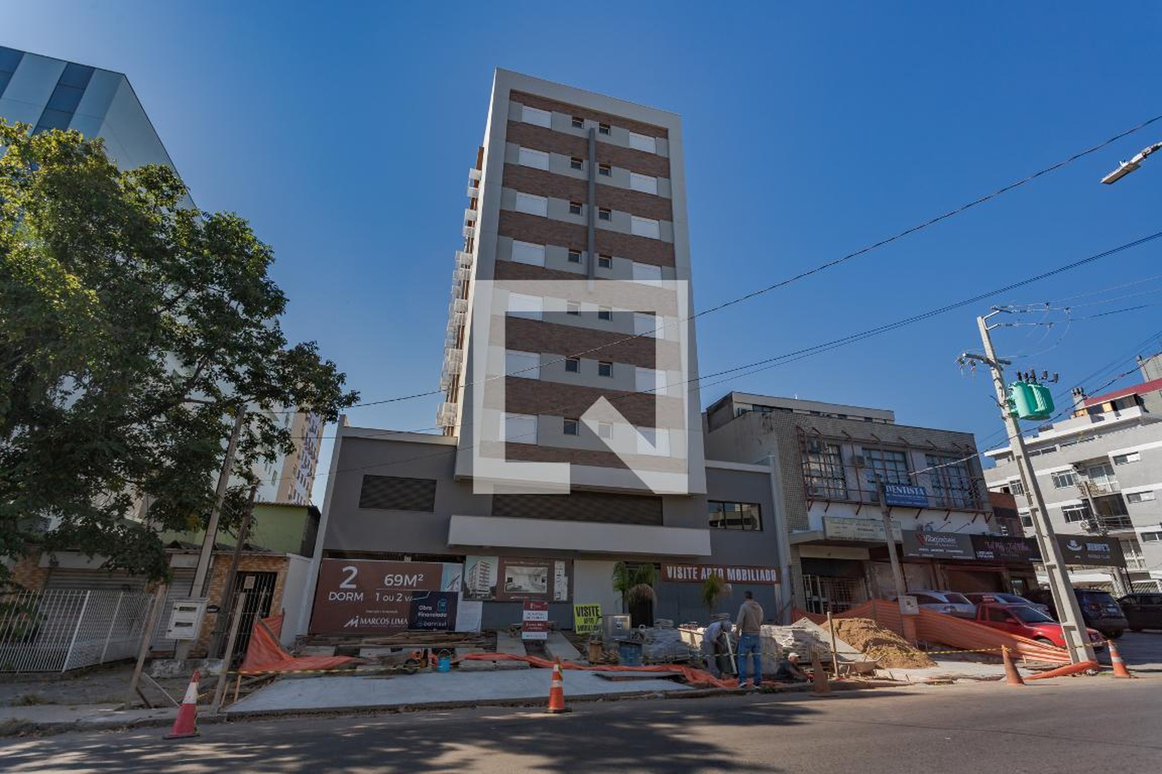 Fachada Condomínio em Avenida João Wallig, 324