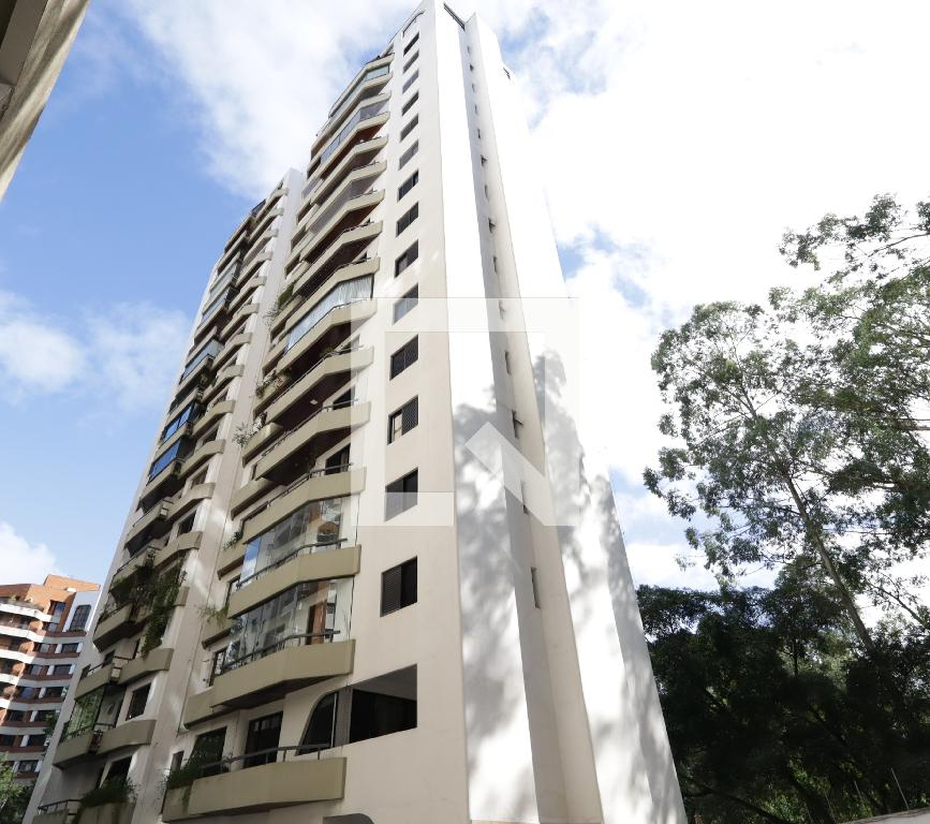Fachada Condomínio Colinas do Morumbi