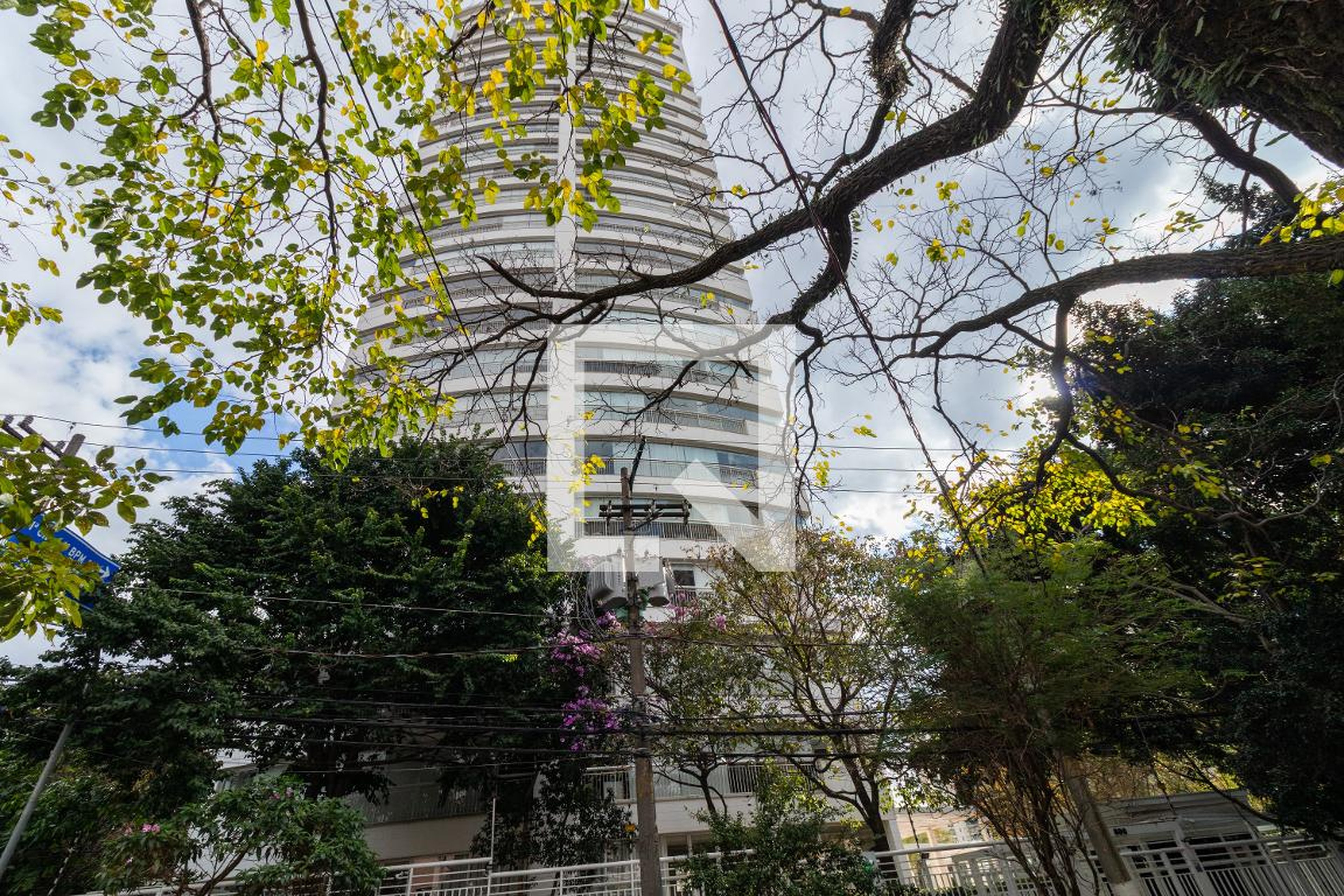 Fachada Condomínio Élevé Vila Romana